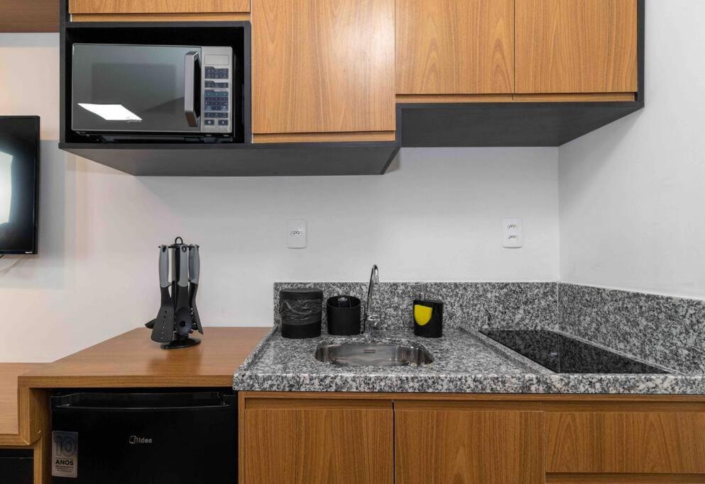 Loft novinho, Ar condicionado, há 200m do metrô Brás
