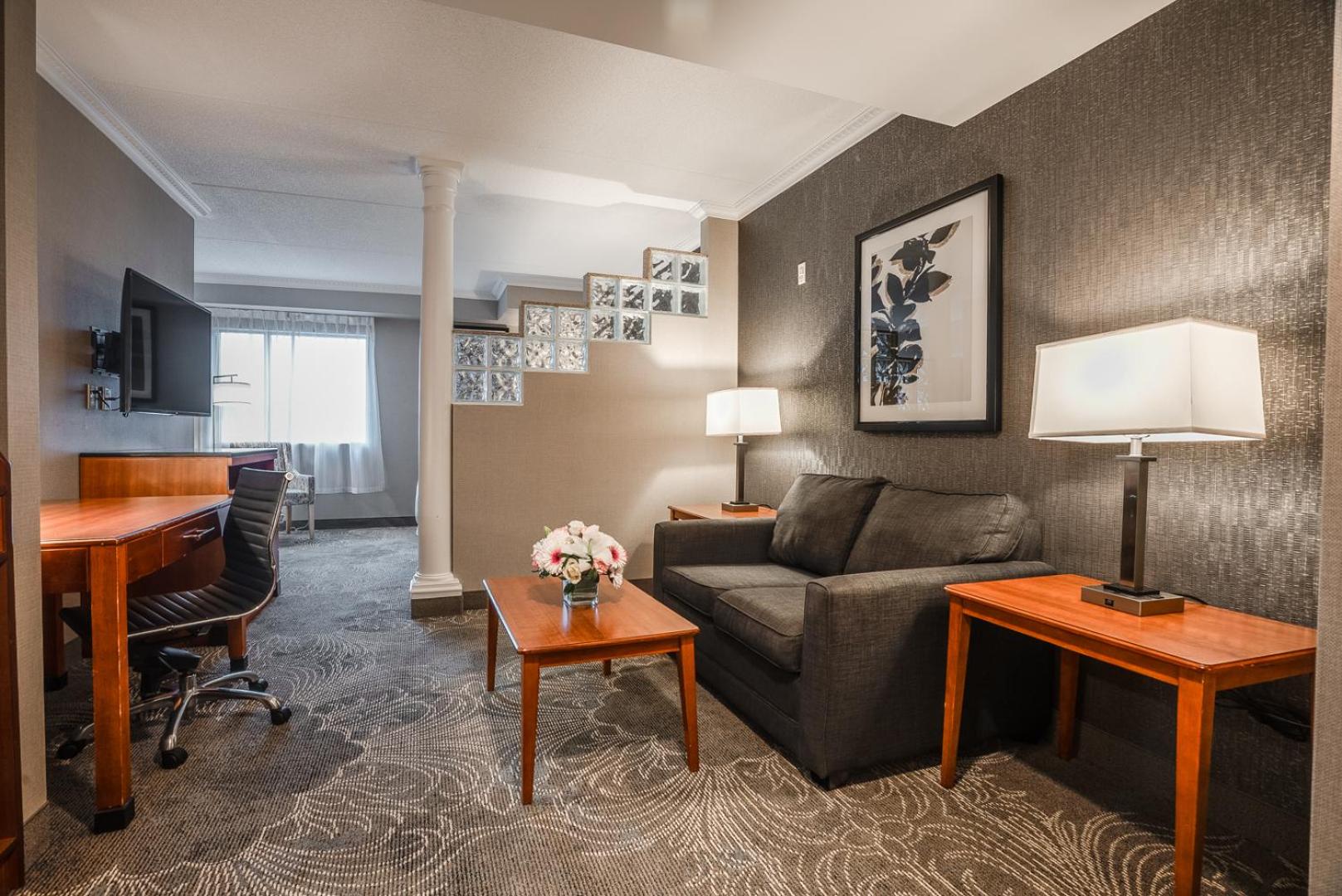 Barrie Vacations - Monte Carlo Inn Barrie - Newly Renovated - Property Image 20