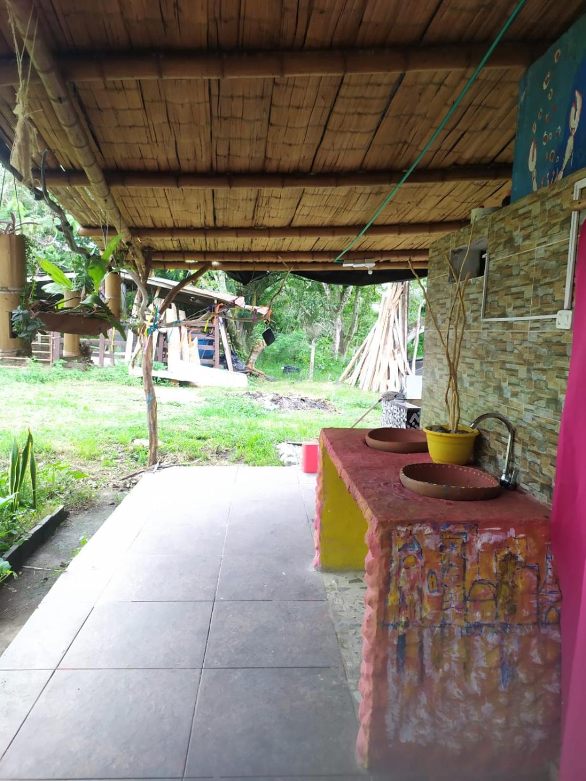 Clandestino Hostal