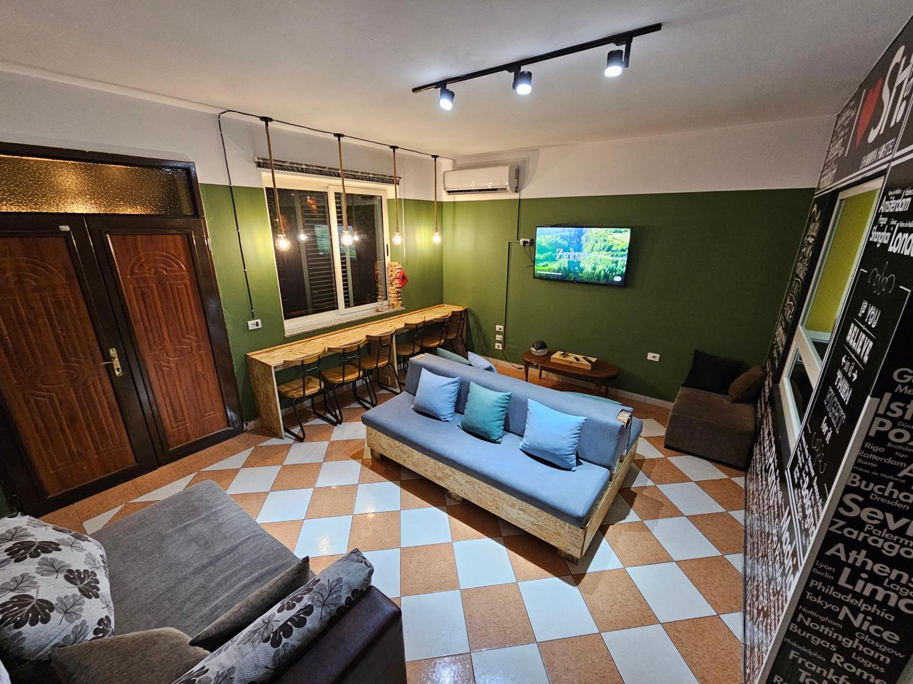 Shkodra Hostel & Day Tours