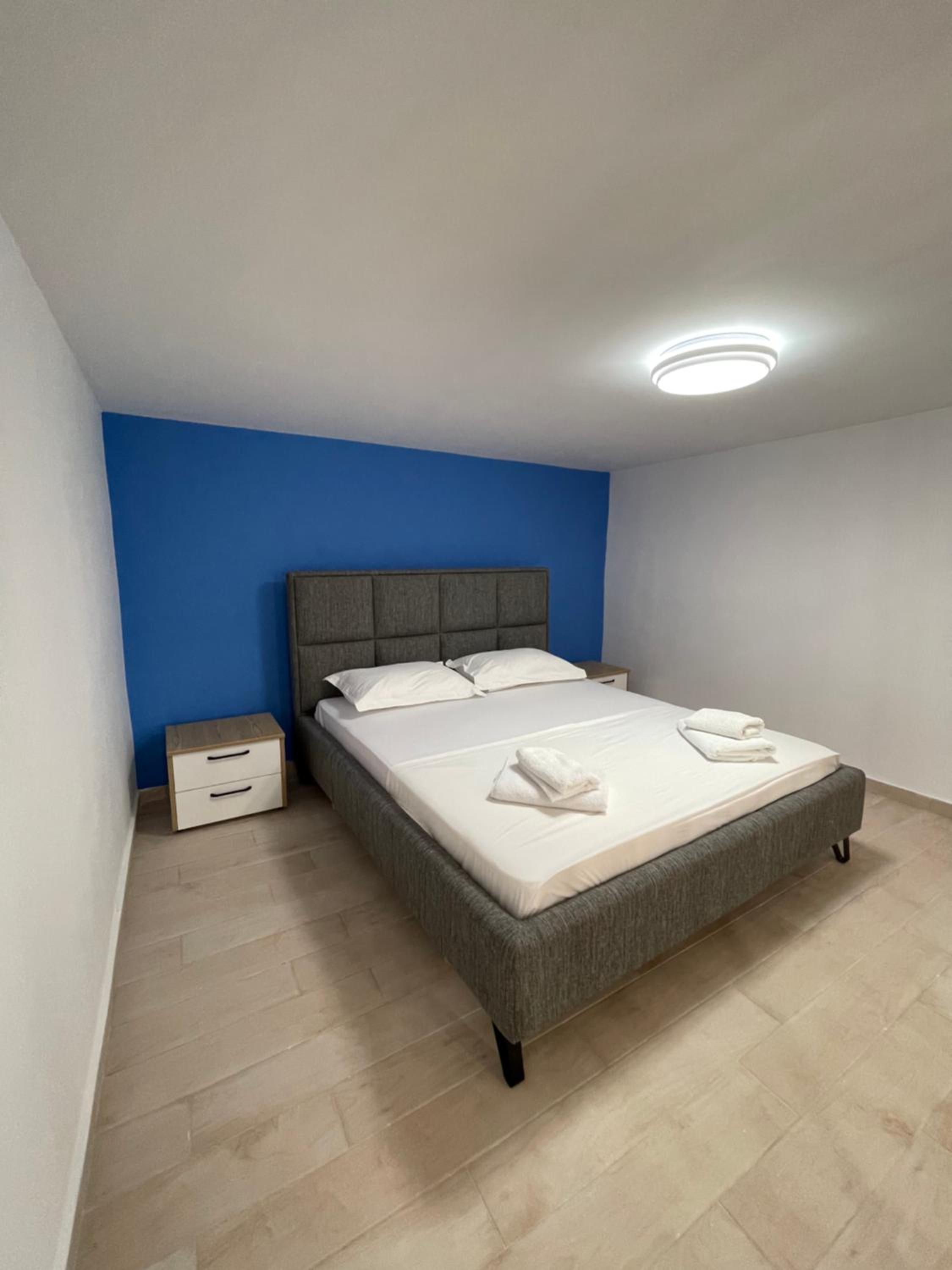 Perla Luxury Apartment - Private Patio & Parking