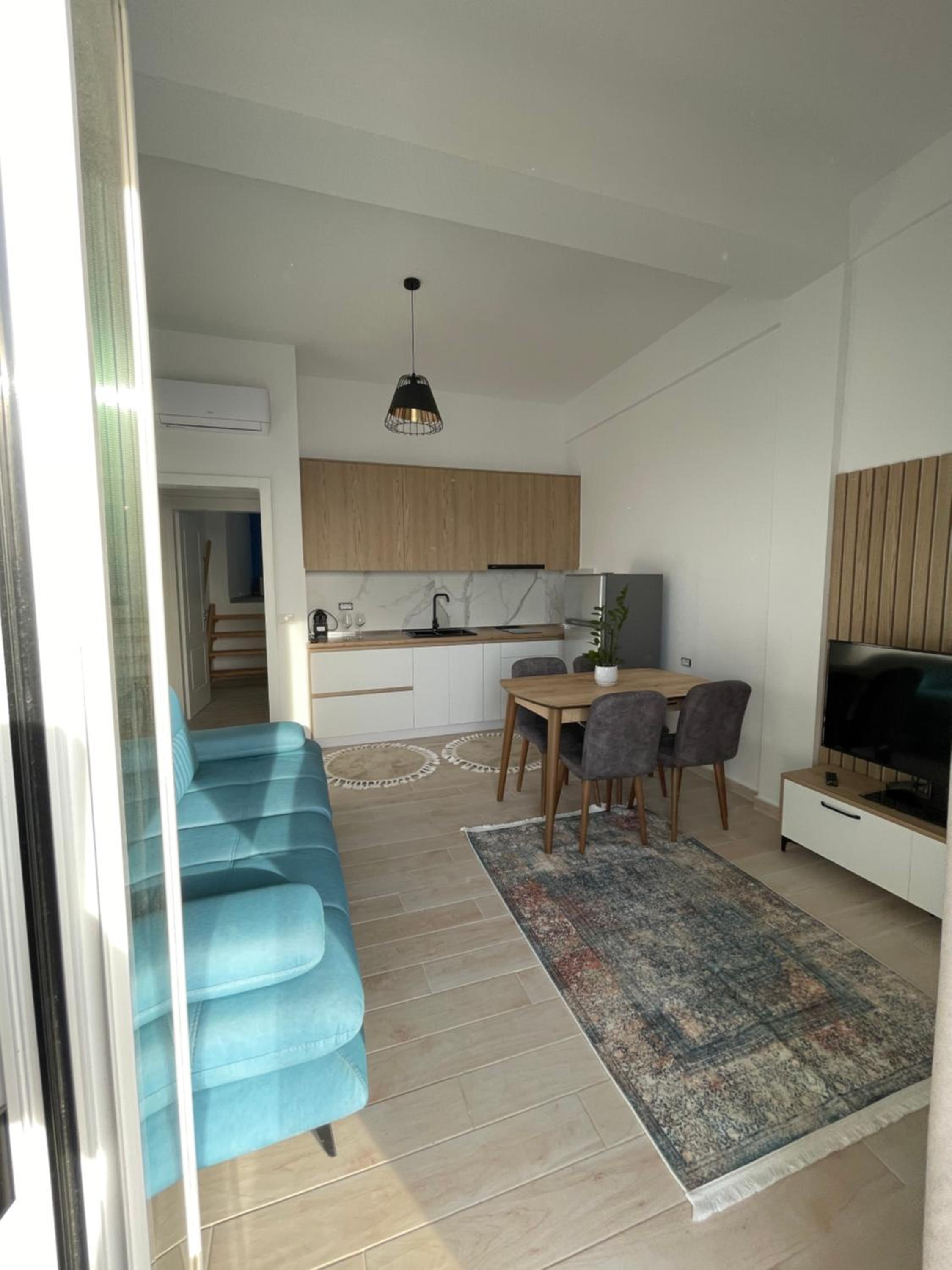 Perla Luxury Apartment - Private Patio & Parking
