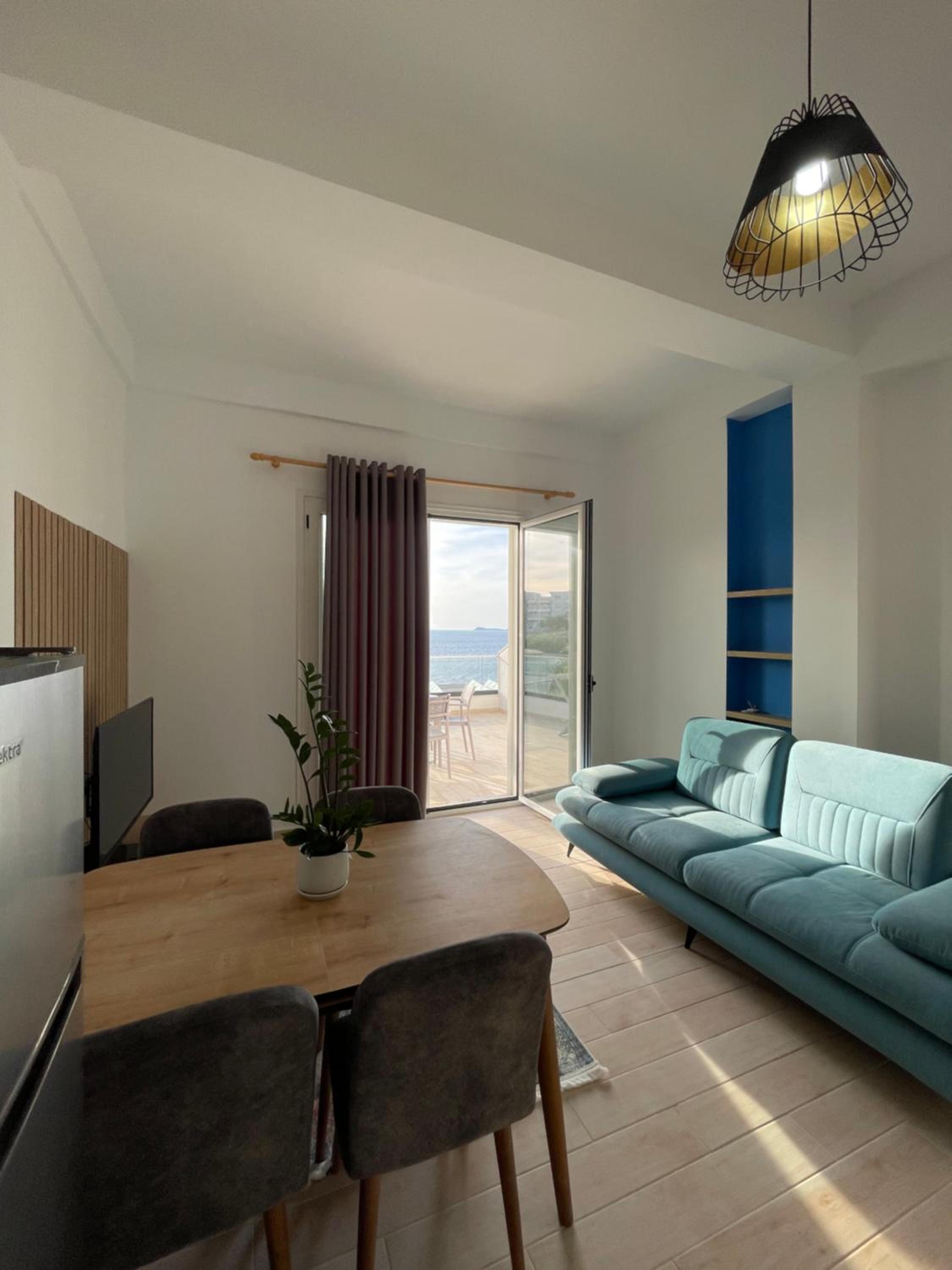Perla Luxury Apartment - Private Patio & Parking