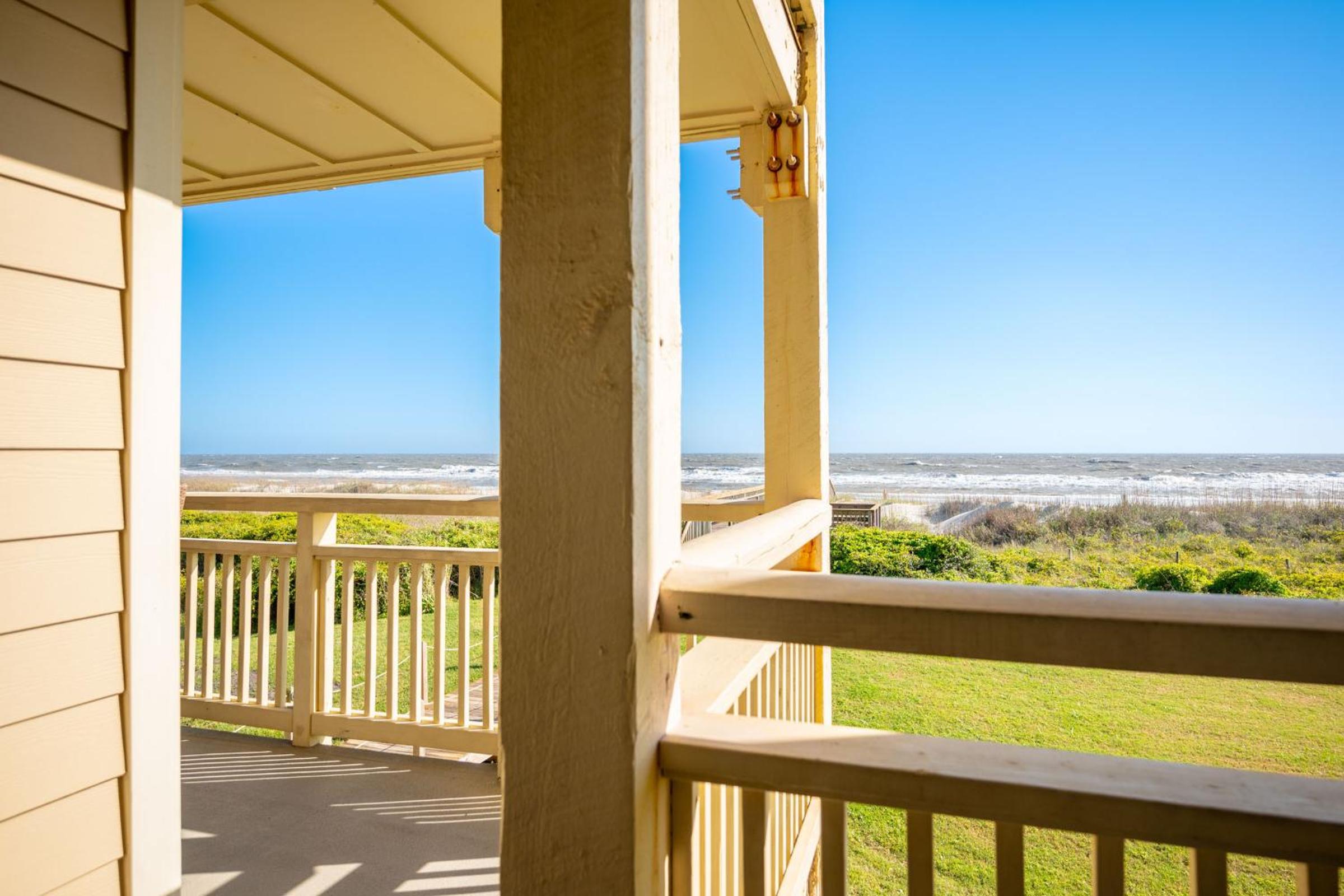 Cloud Nine by Oak Island Accommodations