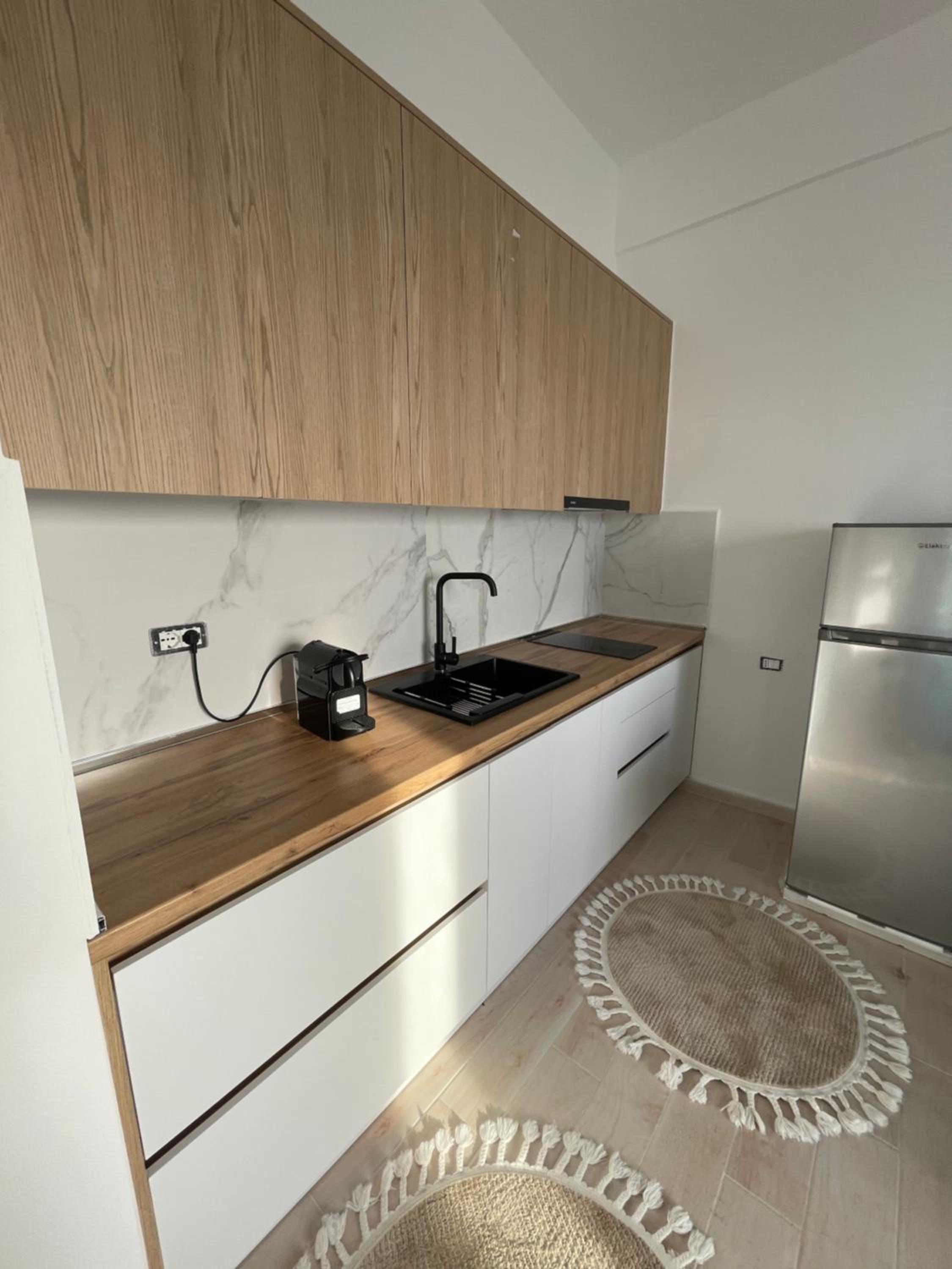 Perla Luxury Apartment - Private Patio & Parking