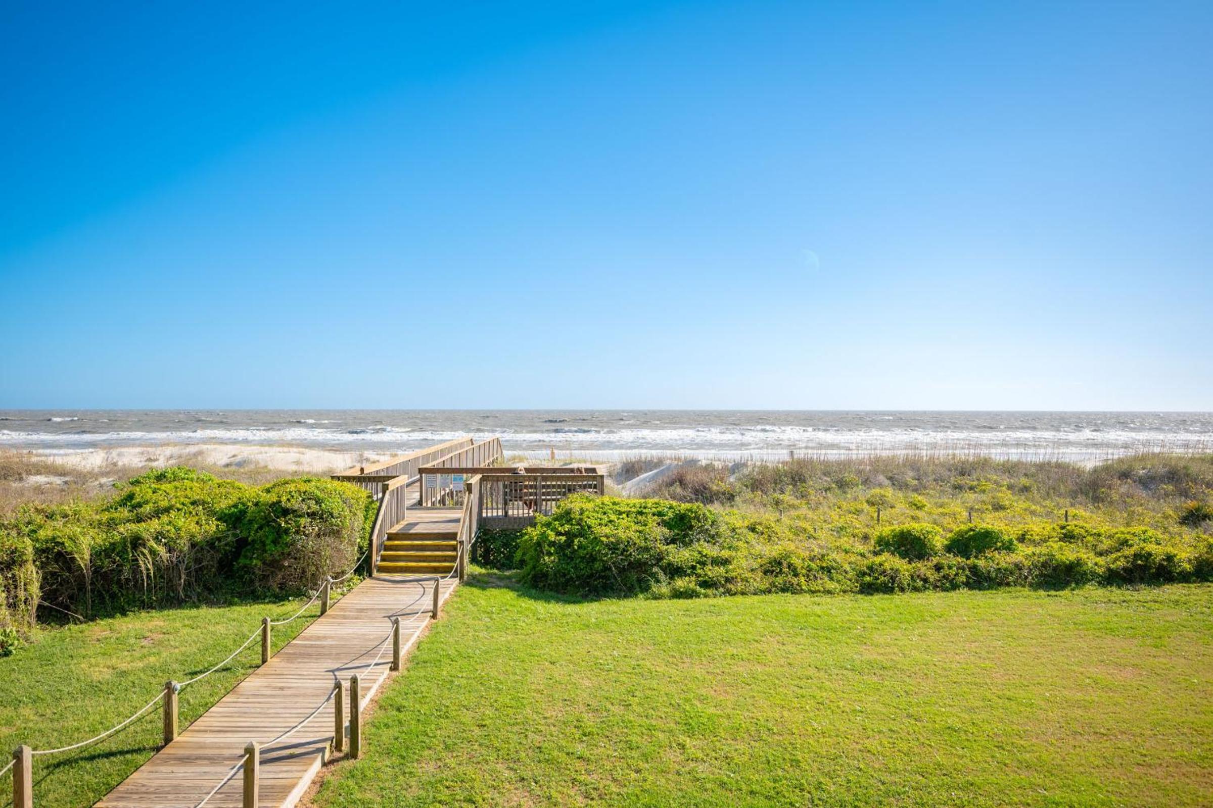 Cloud Nine by Oak Island Accommodations
