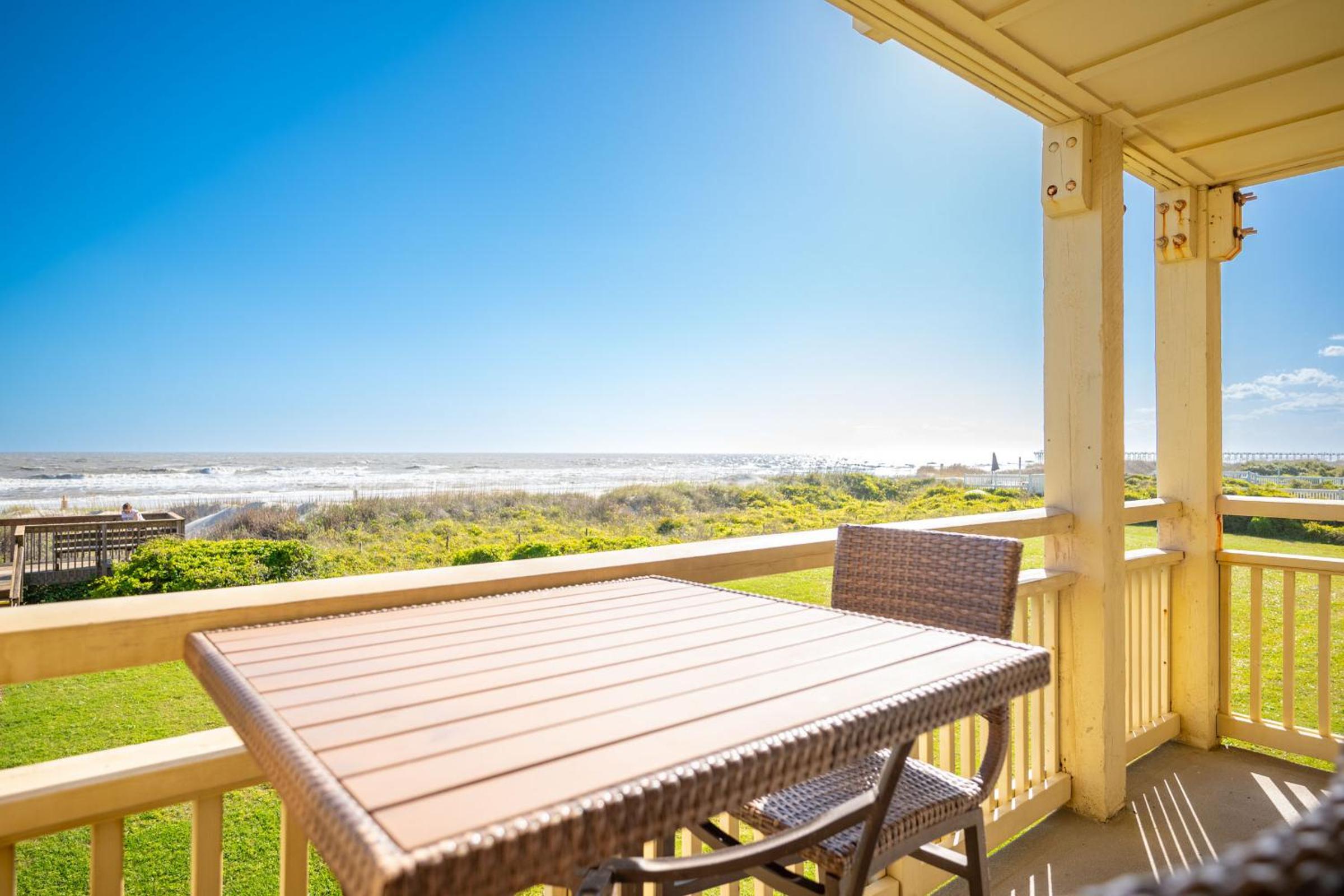 Cloud Nine by Oak Island Accommodations
