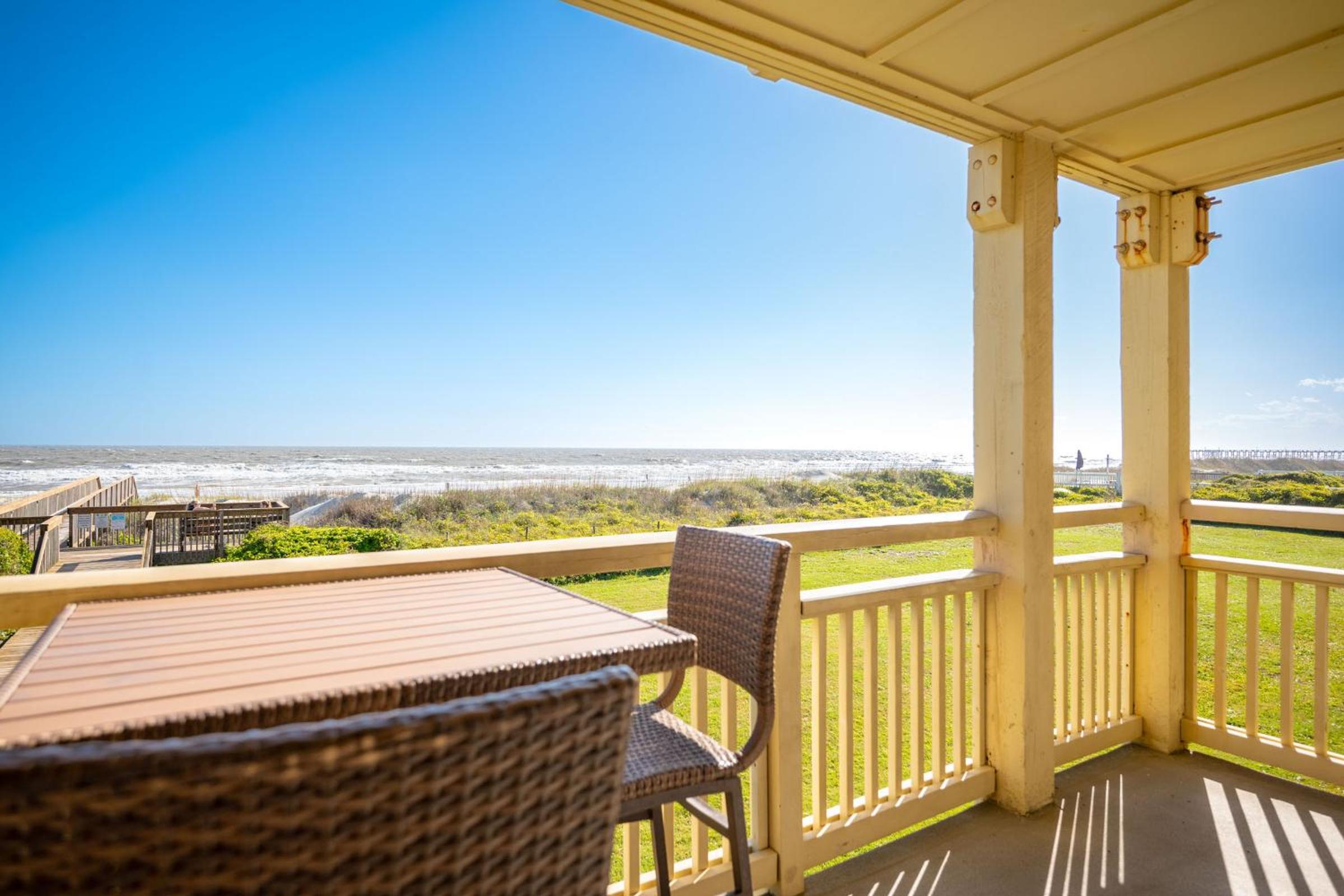 Cloud Nine by Oak Island Accommodations