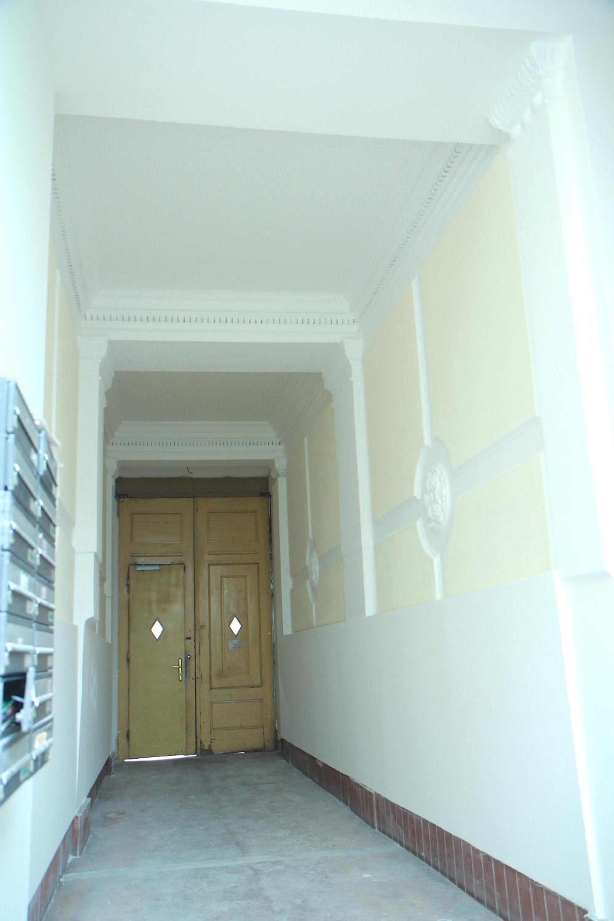 Altbauwohnung mit Charme - selbst Check In - Queensize Bett