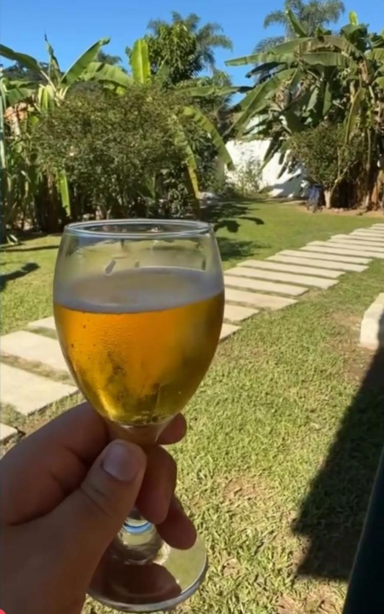 Casa com piscina e churrasqueira!
