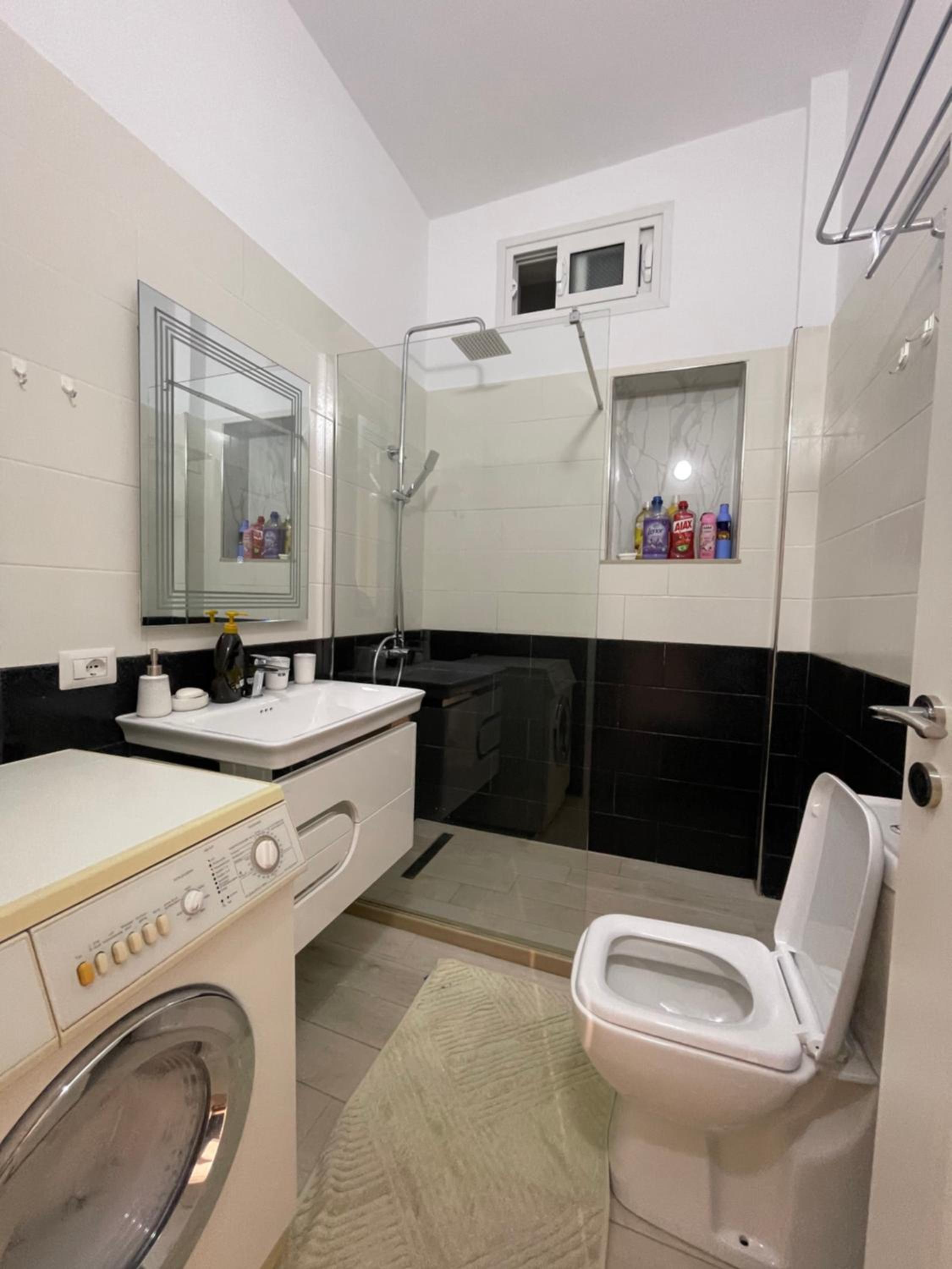 Perla Luxury Apartment - Private Patio & Parking