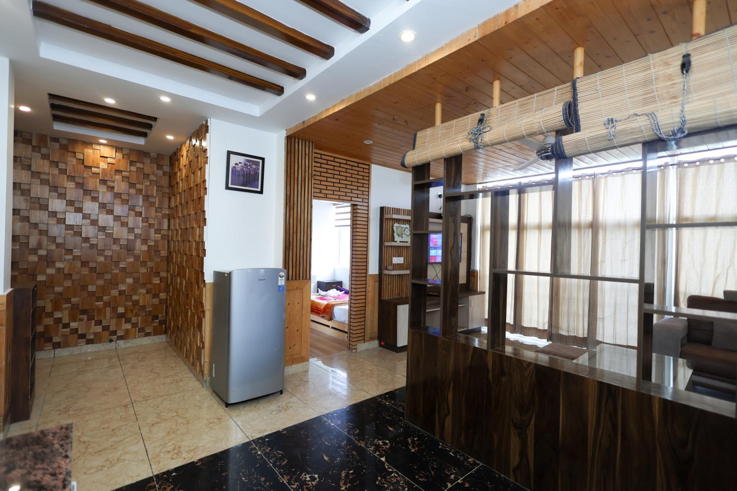 Cozy Heavenn 2BHK I Kasauli I Mountain view 93o68I282o view 2
