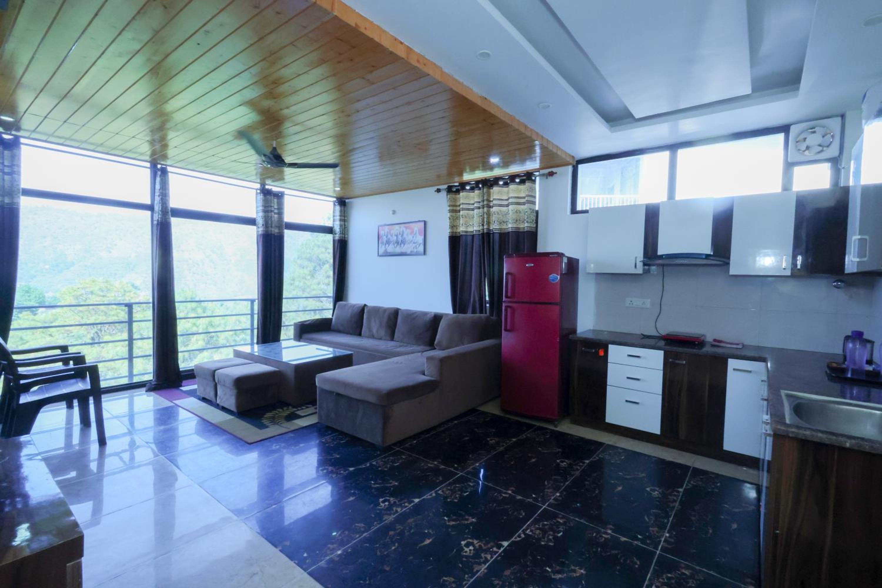 Cozy Heavenn 2BHK I Kasauli I Mountain view 93o68I282o view 5