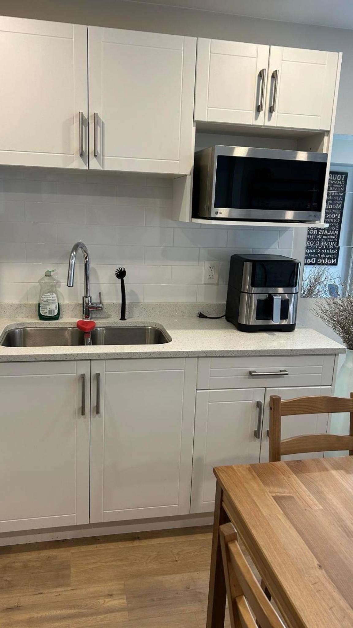 New, Spacious 2 Bedrooms in Downtown With Free Parking!