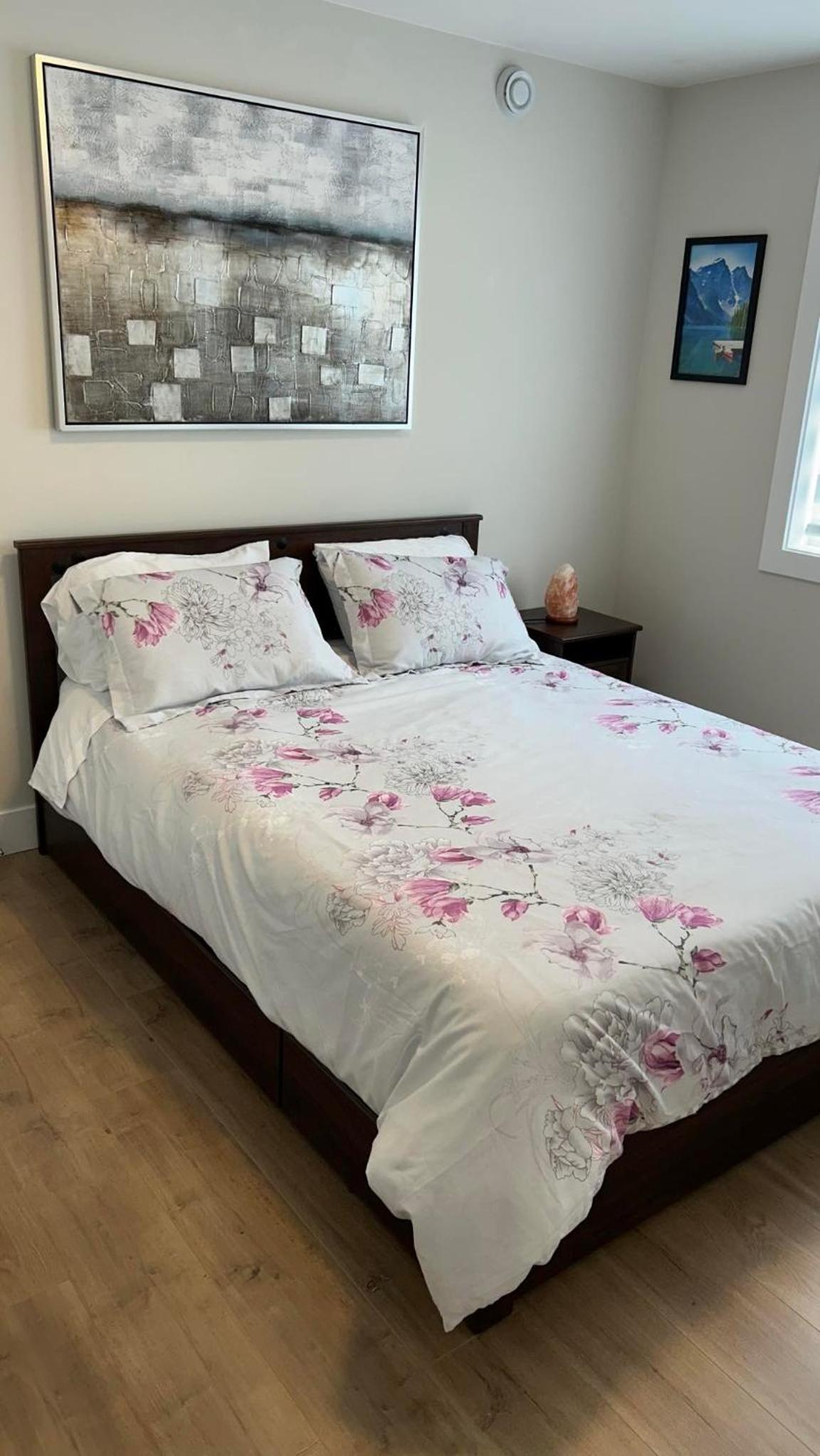 New, Spacious 2 Bedrooms in Downtown With Free Parking!