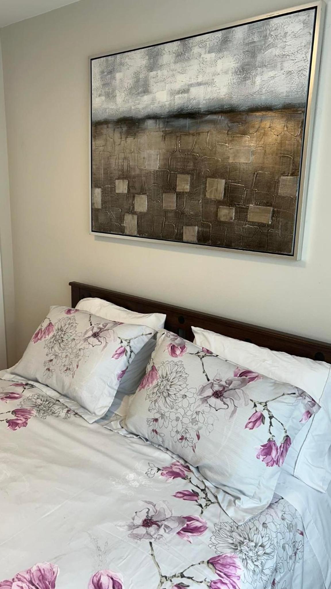 New, Spacious 2 Bedrooms in Downtown With Free Parking!