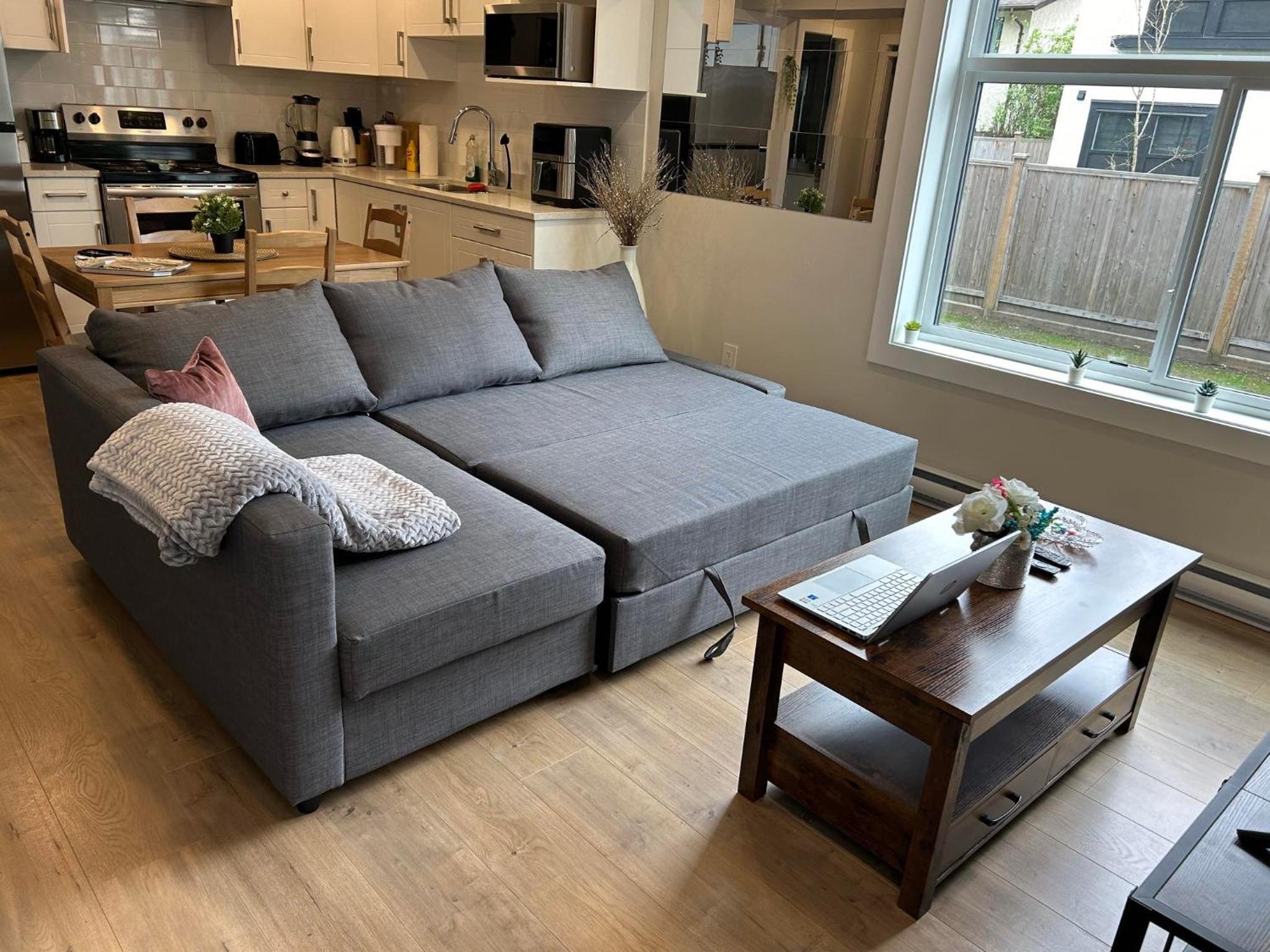 New, Spacious 2 Bedrooms in Downtown With Free Parking!