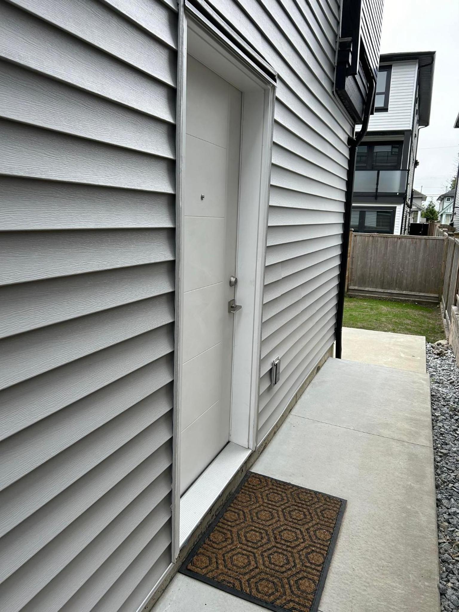 New, Spacious 2 Bedrooms in Downtown With Free Parking!