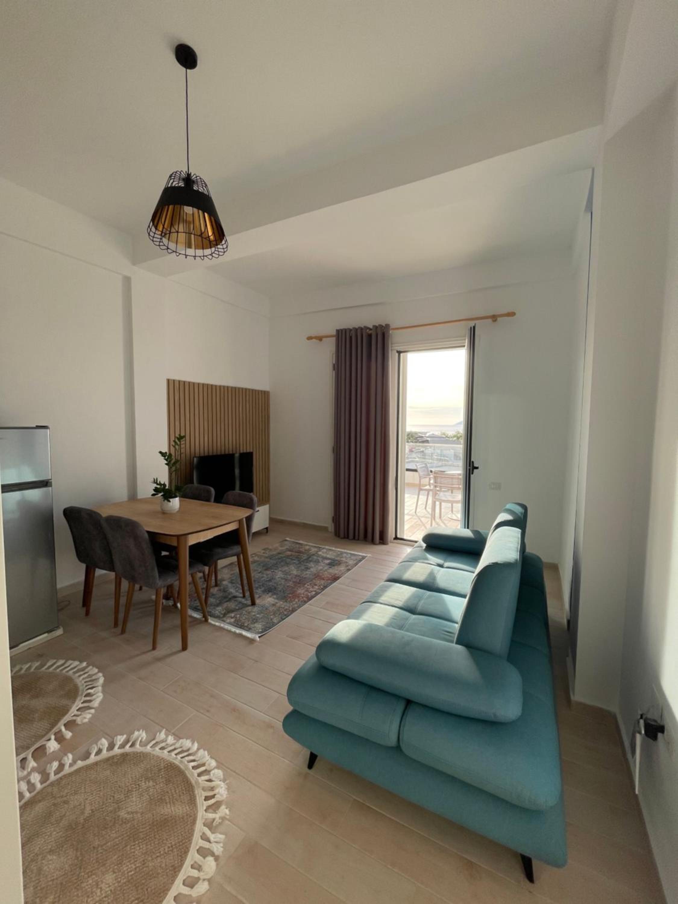 Perla Luxury Apartment - Private Patio & Parking