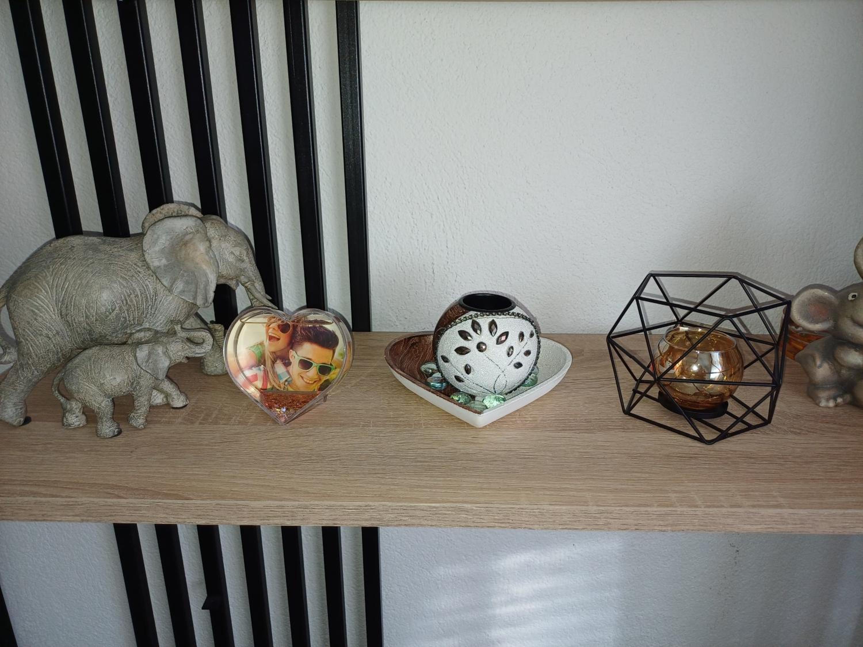 Golden House photo 3