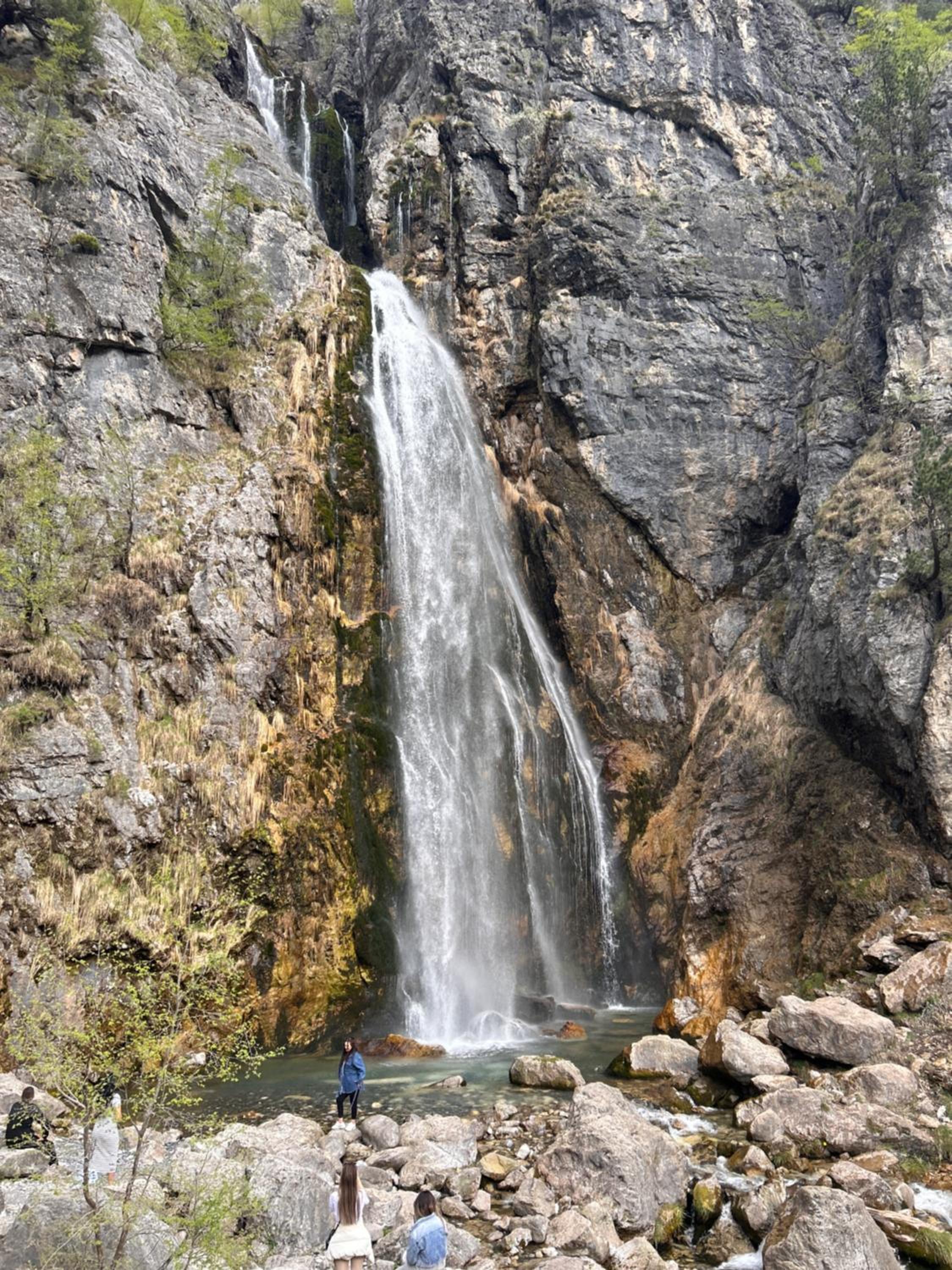 Shkodra Hostel & Day Tours