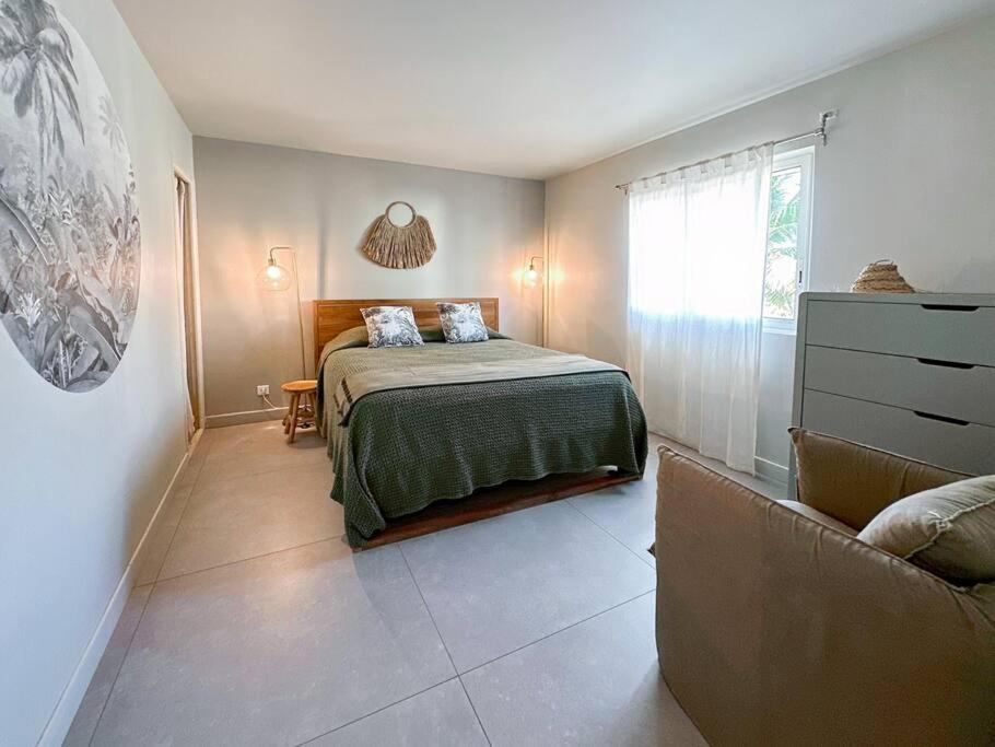 Oligaïa, 3 bdr apartment behind the beach view 5