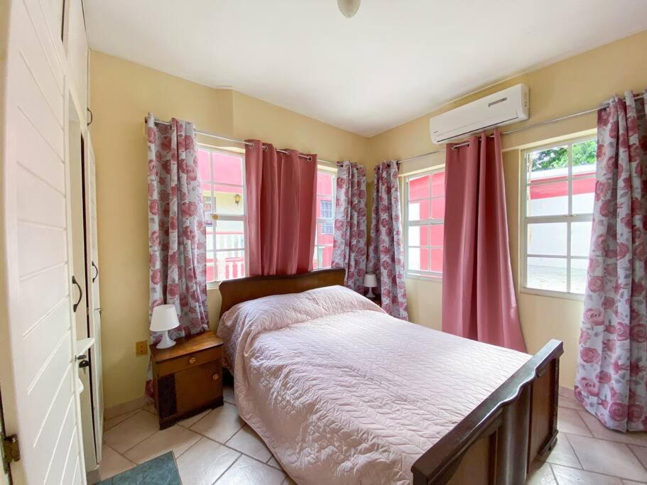 Fayalobie Centrally Located 2 BR Guesthouse