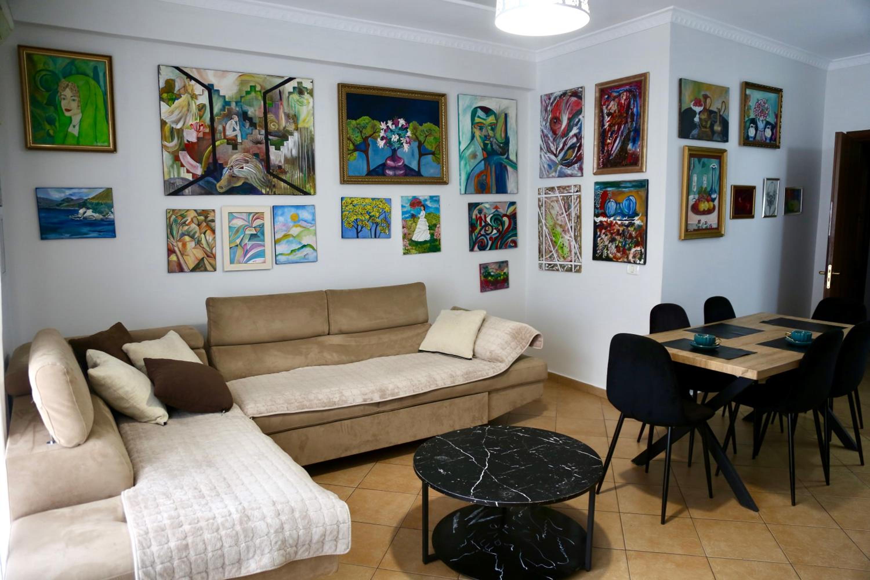 Stay at an artist's place!