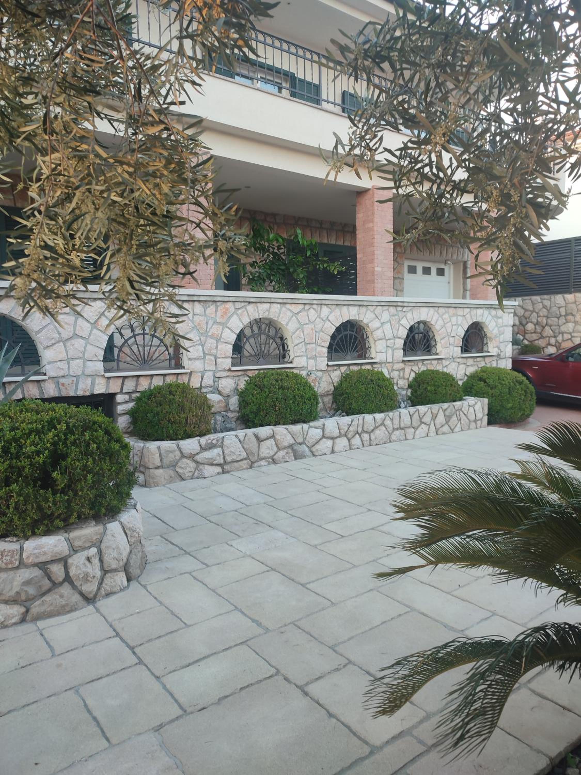 Biuk Apartments