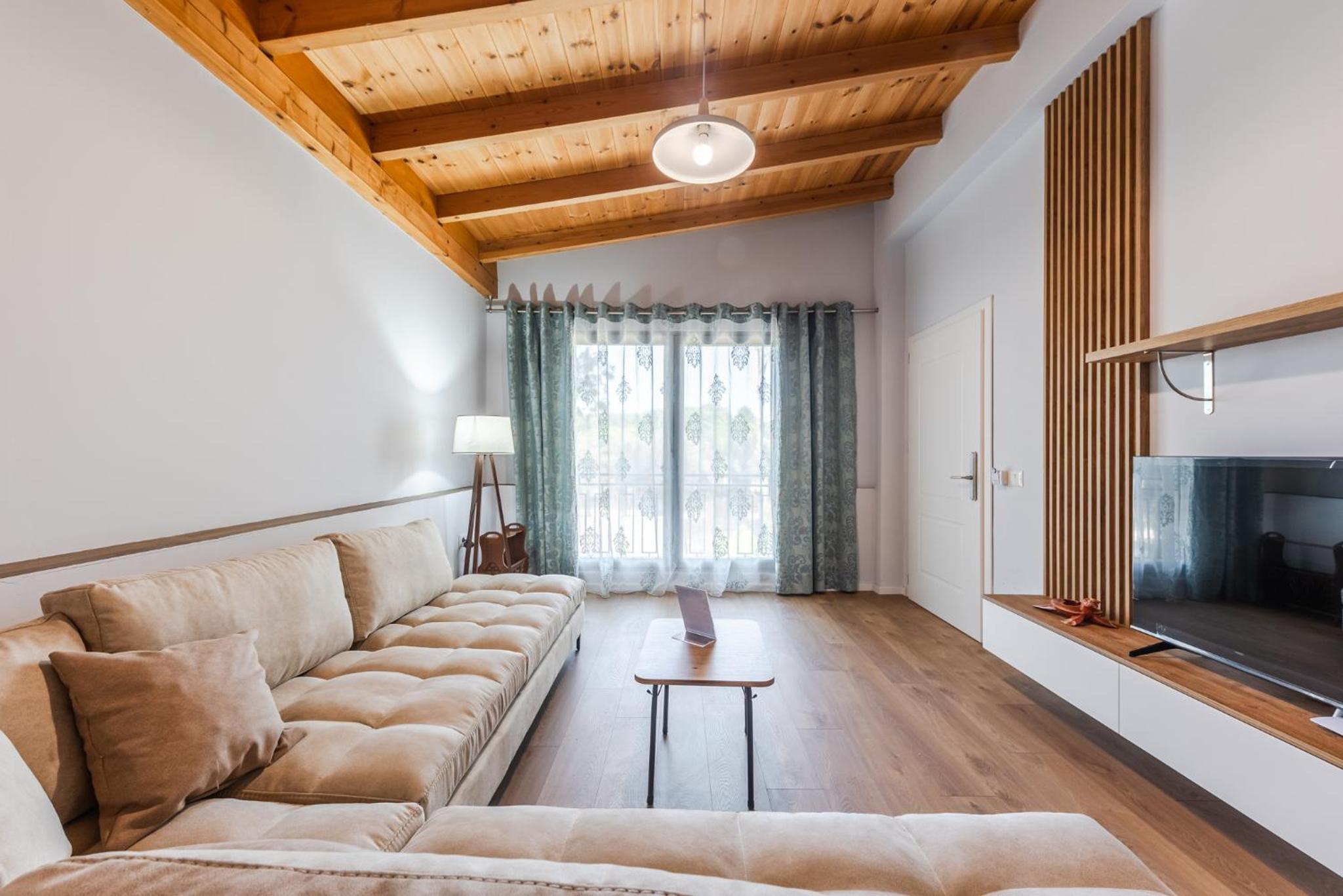 Beni's Villa Apartments by PS