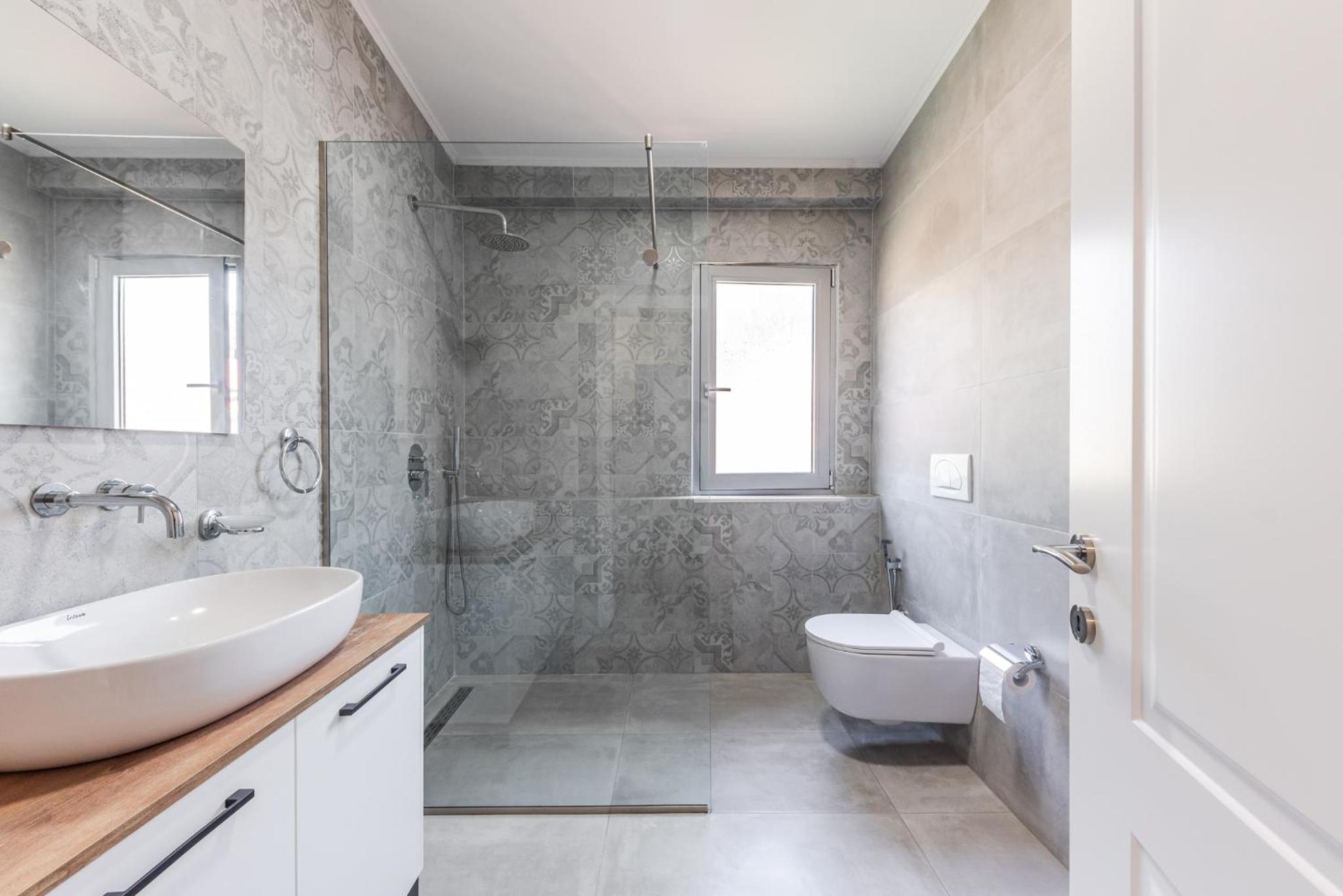 Beni's Villa Apartments by PS