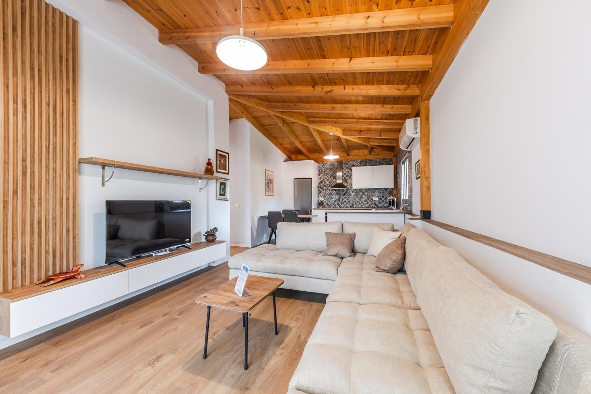 Beni's Villa Apartments by PS