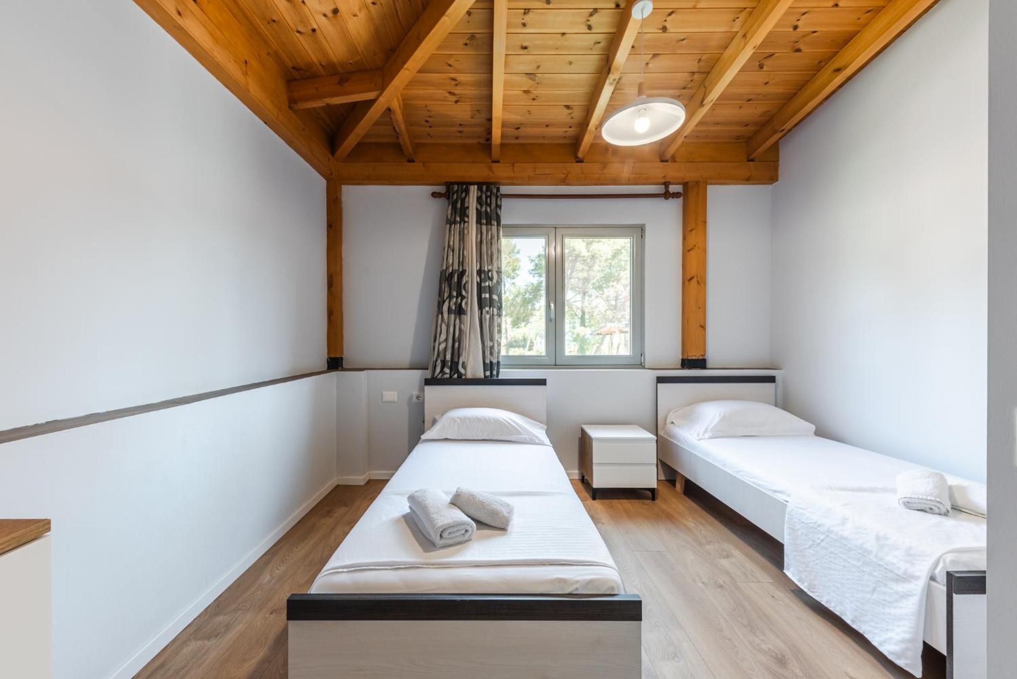 Beni's Villa Apartments by PS