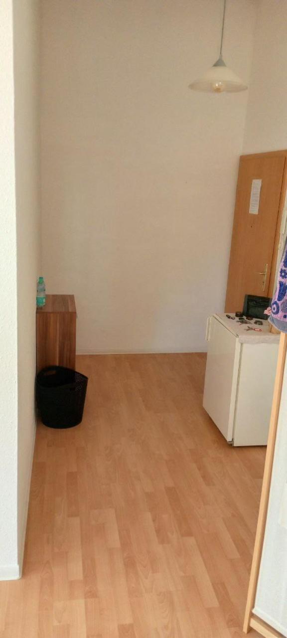 Forrest Apartments in Freiberg Min stay 2 nights Max Number of Guest 1 Aprt 1