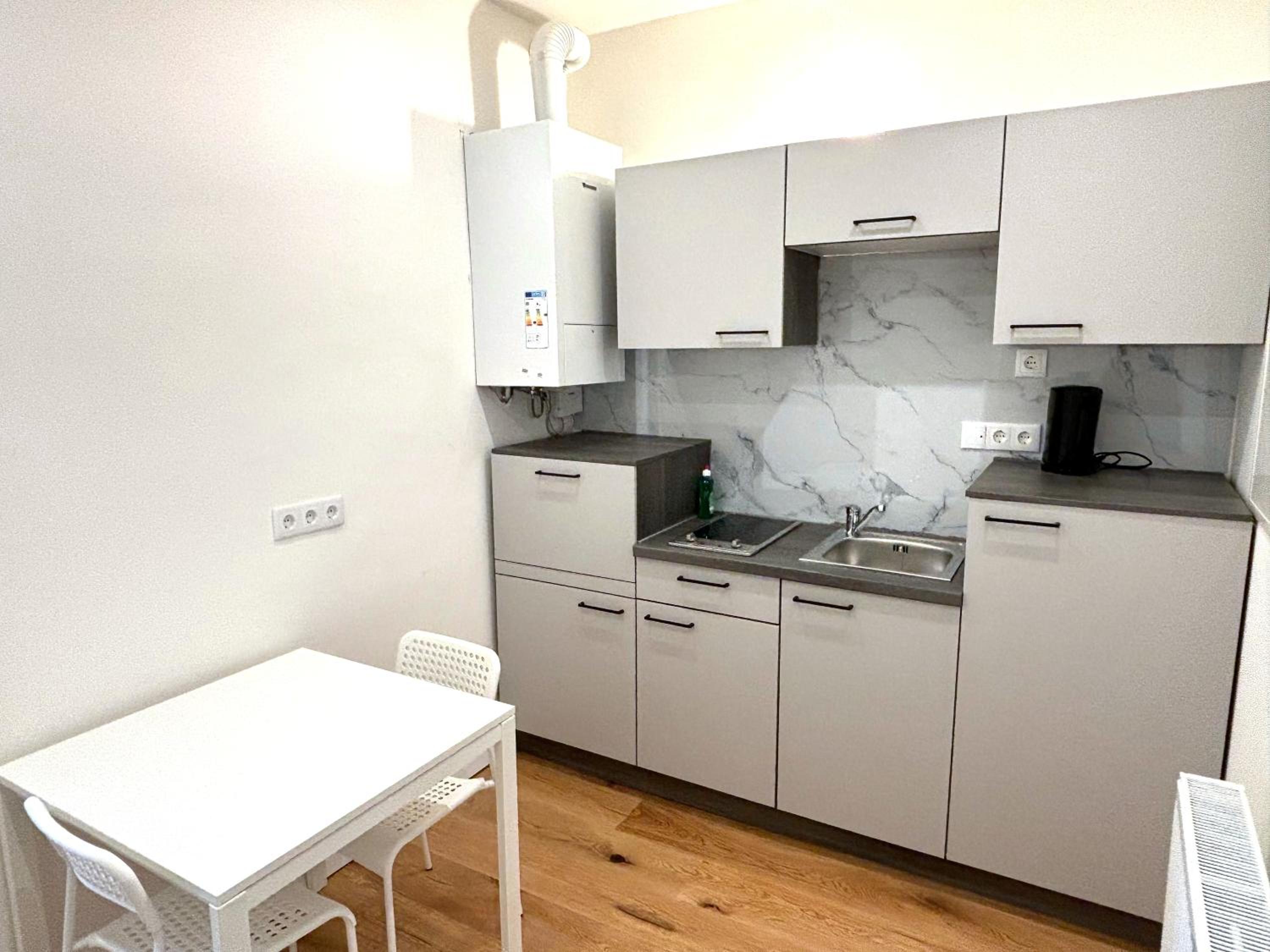 traumhafte Wohnung für 2, Walk In Dusche, extra Küche, Nespresso, zentral
