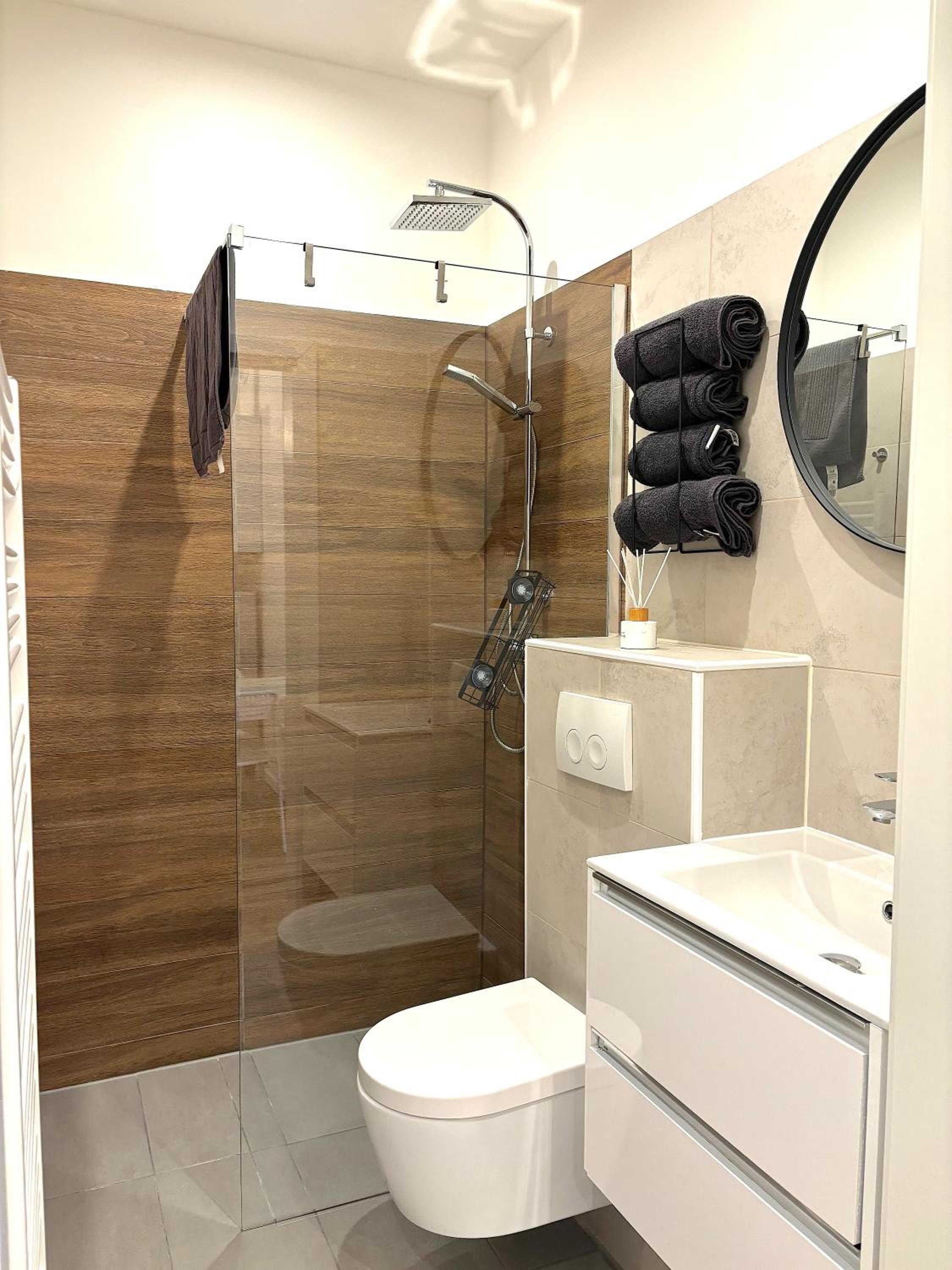 traumhafte Wohnung für 2, Walk In Dusche, extra Küche, Nespresso, zentral