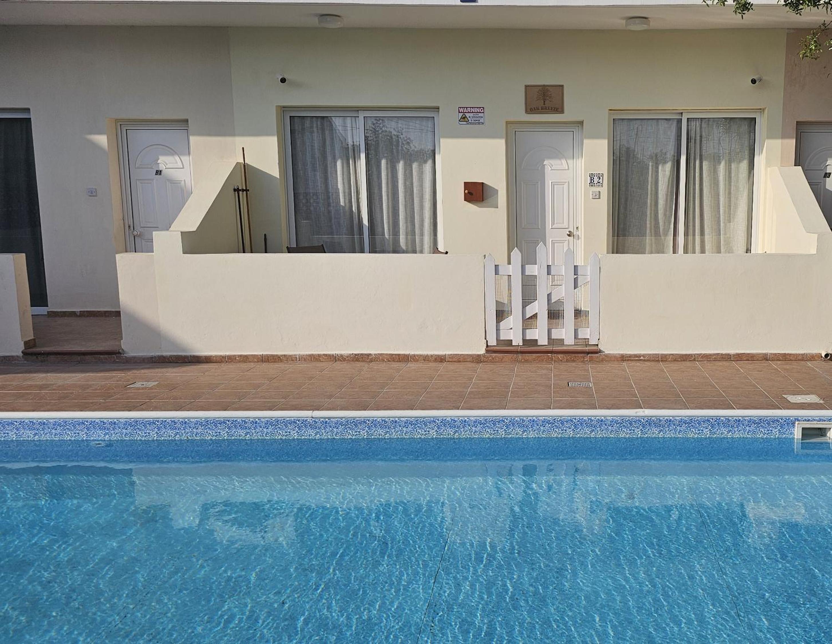 Peaceful Apartment with Double Bed - Oak Breeze