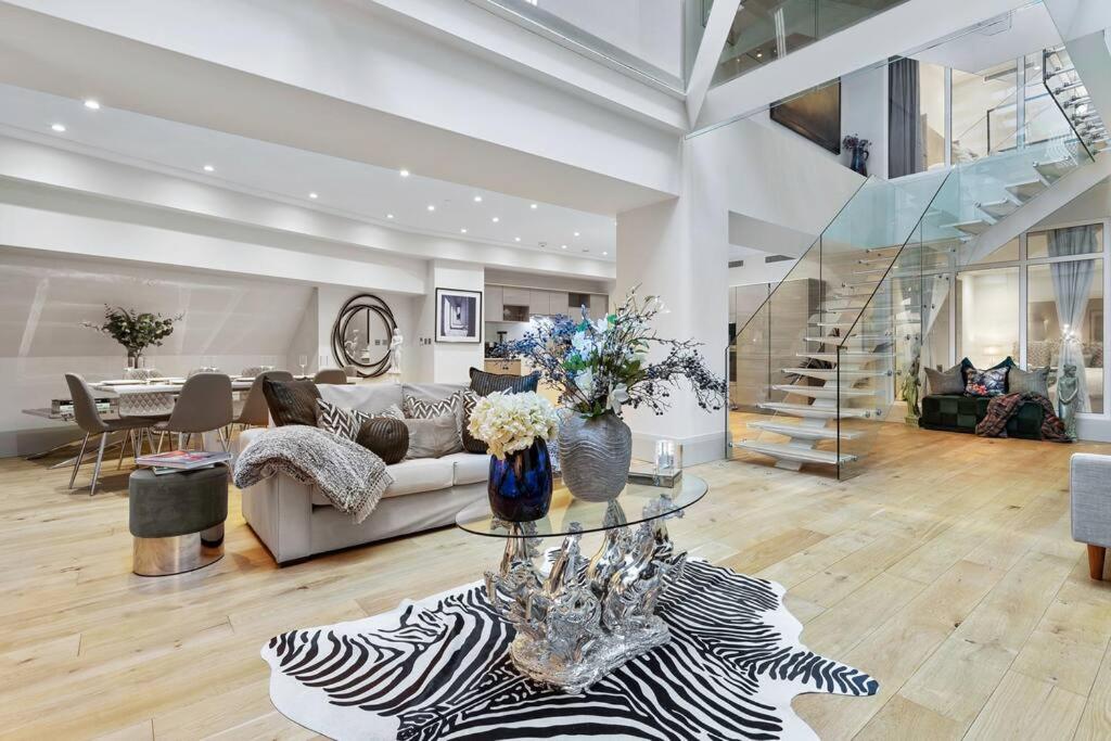 Park Lane Palace- Luxury Sleeps 10