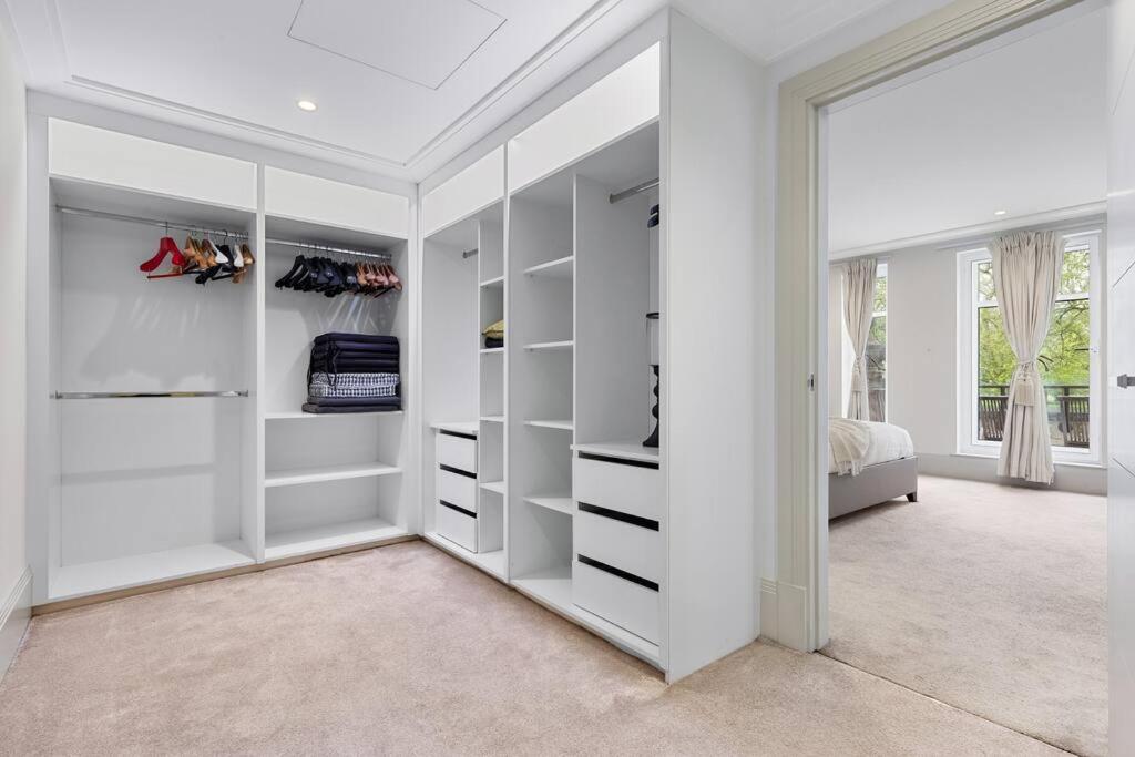 Park Lane Palace- Luxury Sleeps 10