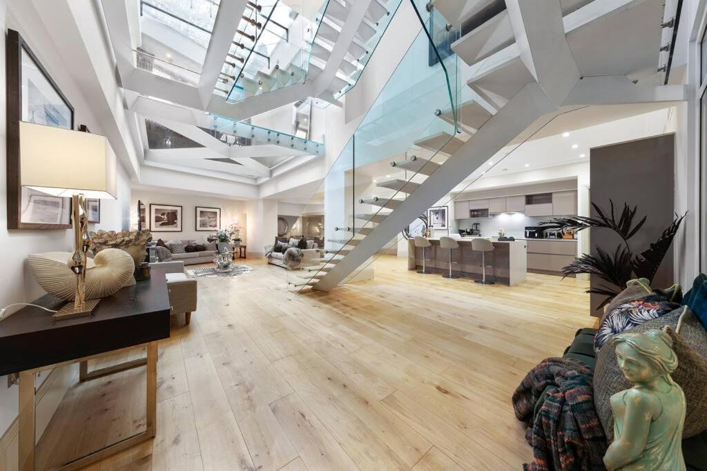 Park Lane Palace- Luxury Sleeps 10