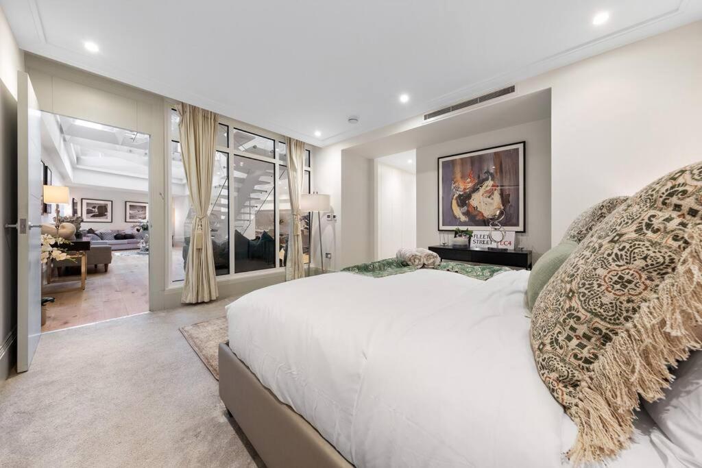Park Lane Palace- Luxury Sleeps 10