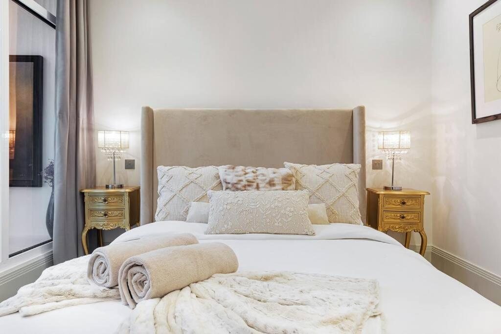 Park Lane Palace- Luxury Sleeps 10