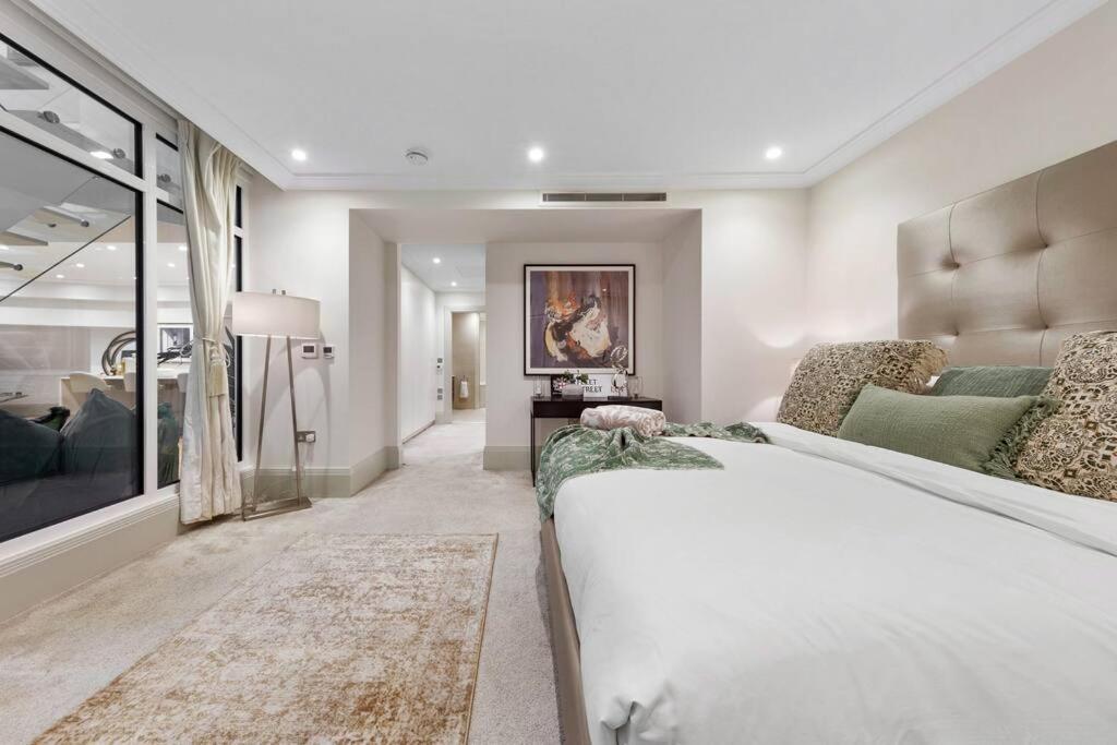 Park Lane Palace- Luxury Sleeps 10