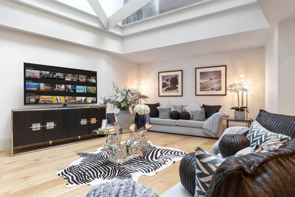 Park Lane Palace- Luxury Sleeps 10