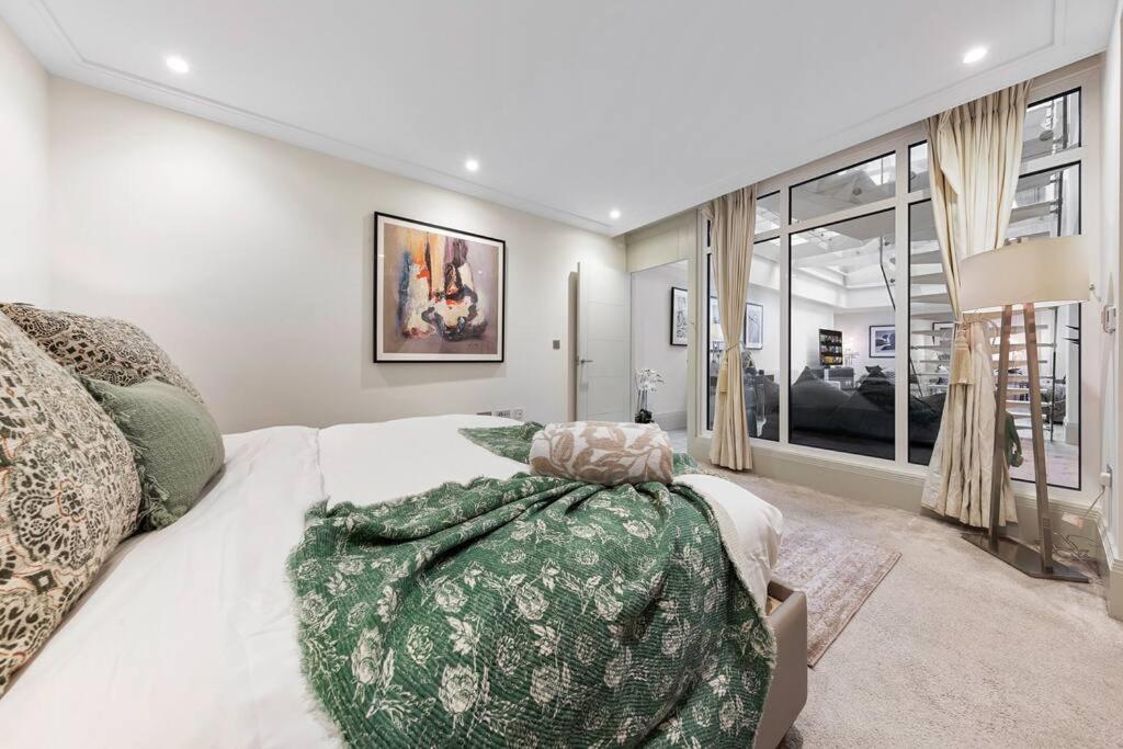 Park Lane Palace- Luxury Sleeps 10
