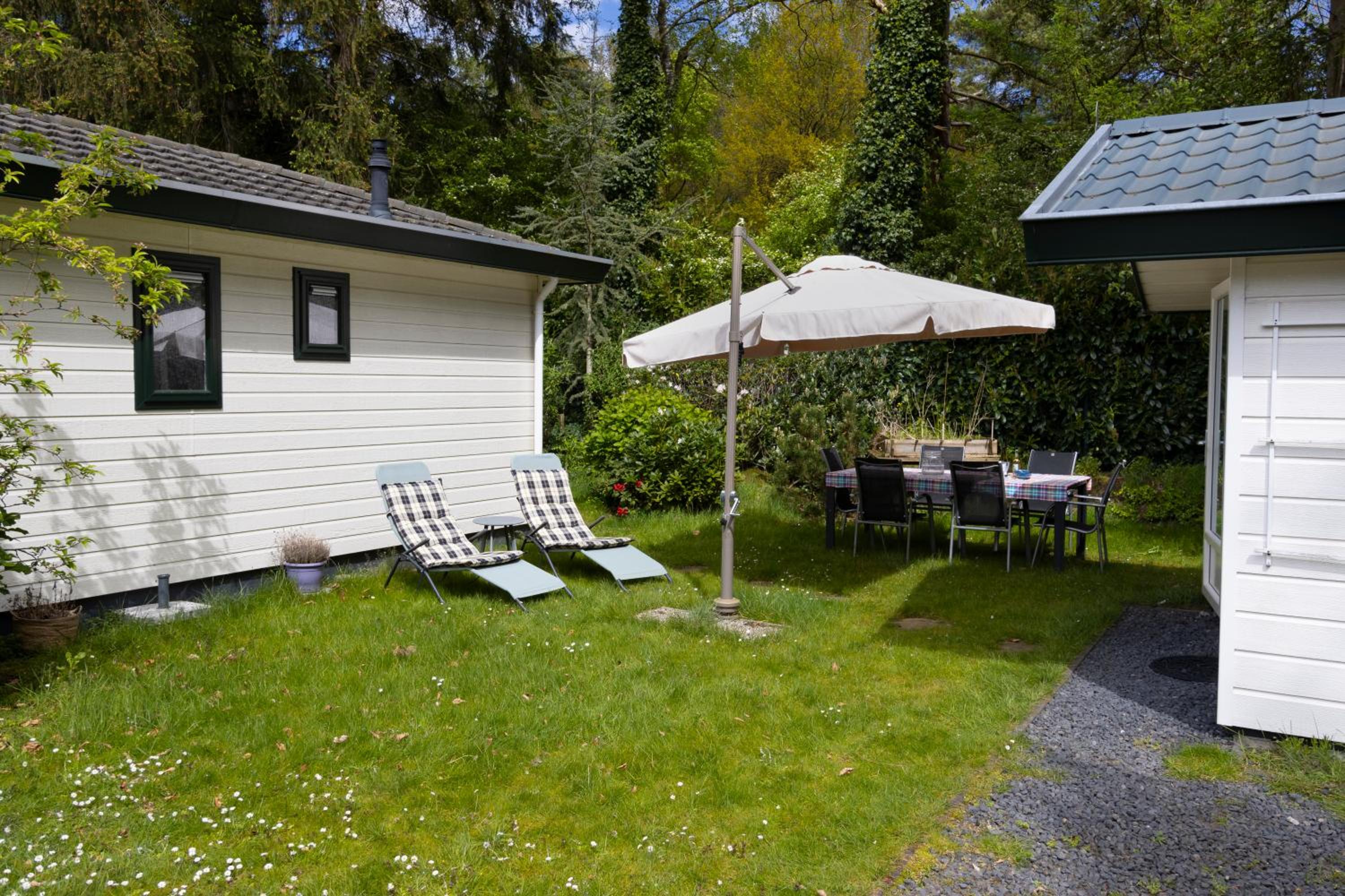 Chalet Enzerinck - rustig, comfortabel en knus chalet in het bos 2p view 2