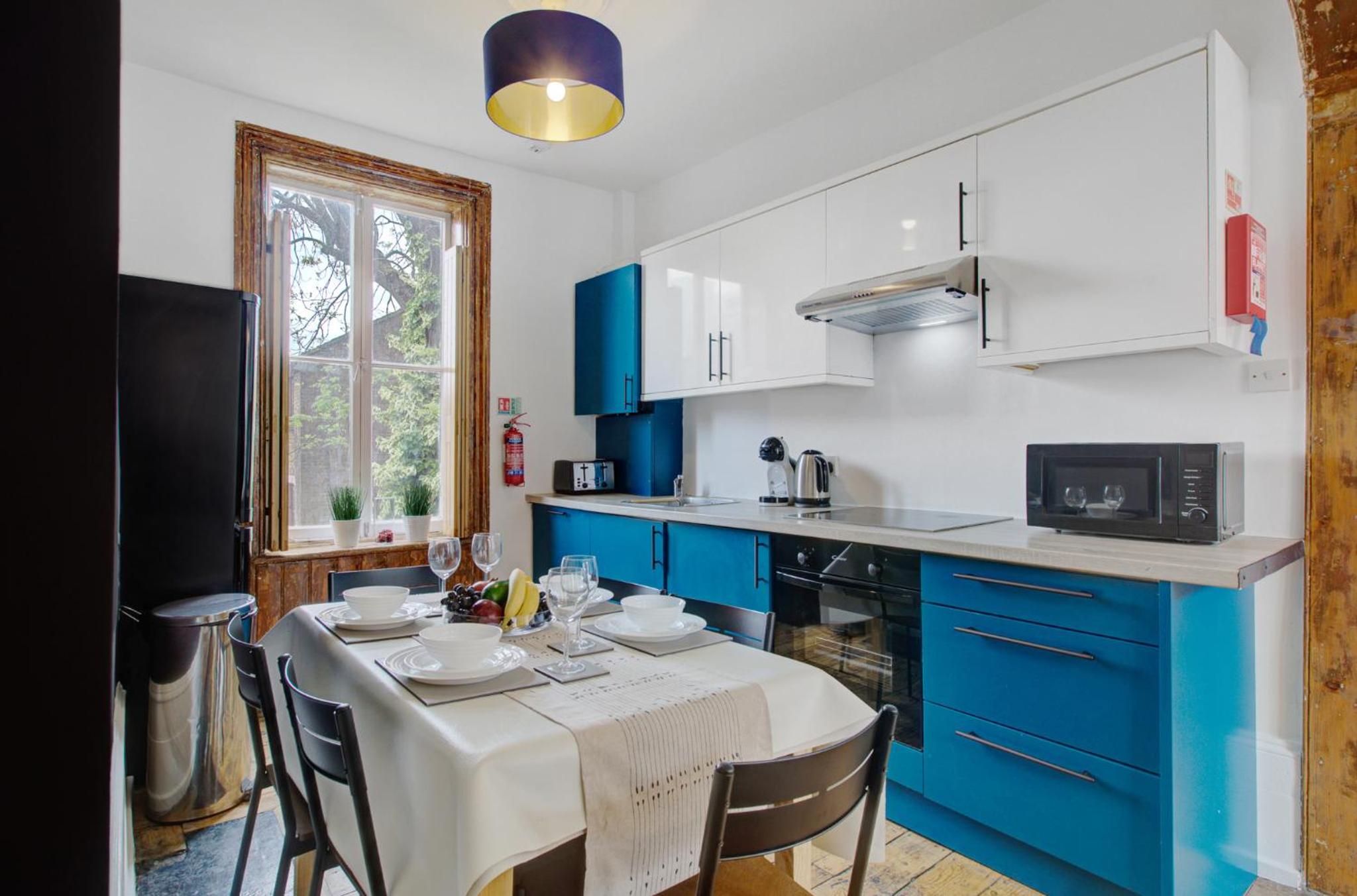 Elegant georgian 3 bedroom townhouse in the Heart of London Ideal for families and large group bookings