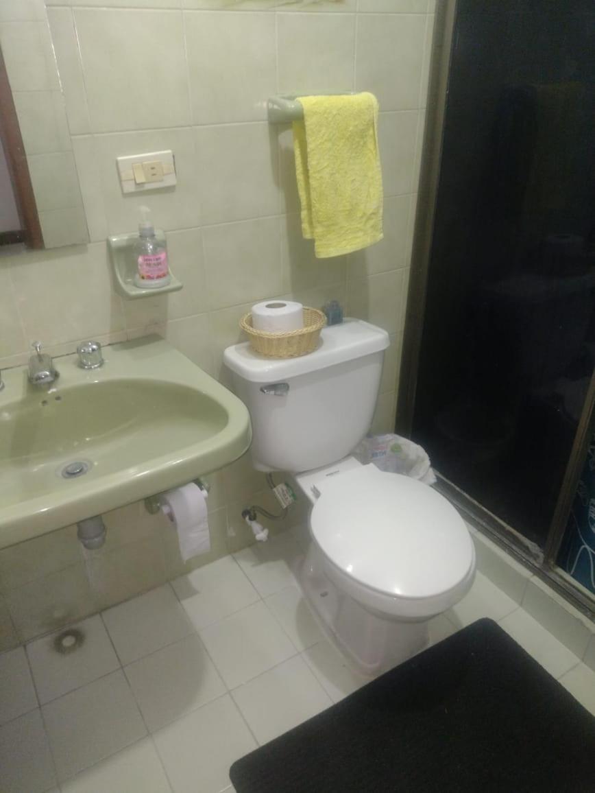 Alberto-Habitación Amoblada cama doble