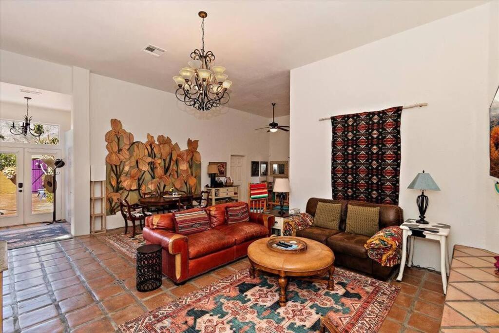 4 Bedroom Santa Fe Beauty w/Pool! view 4