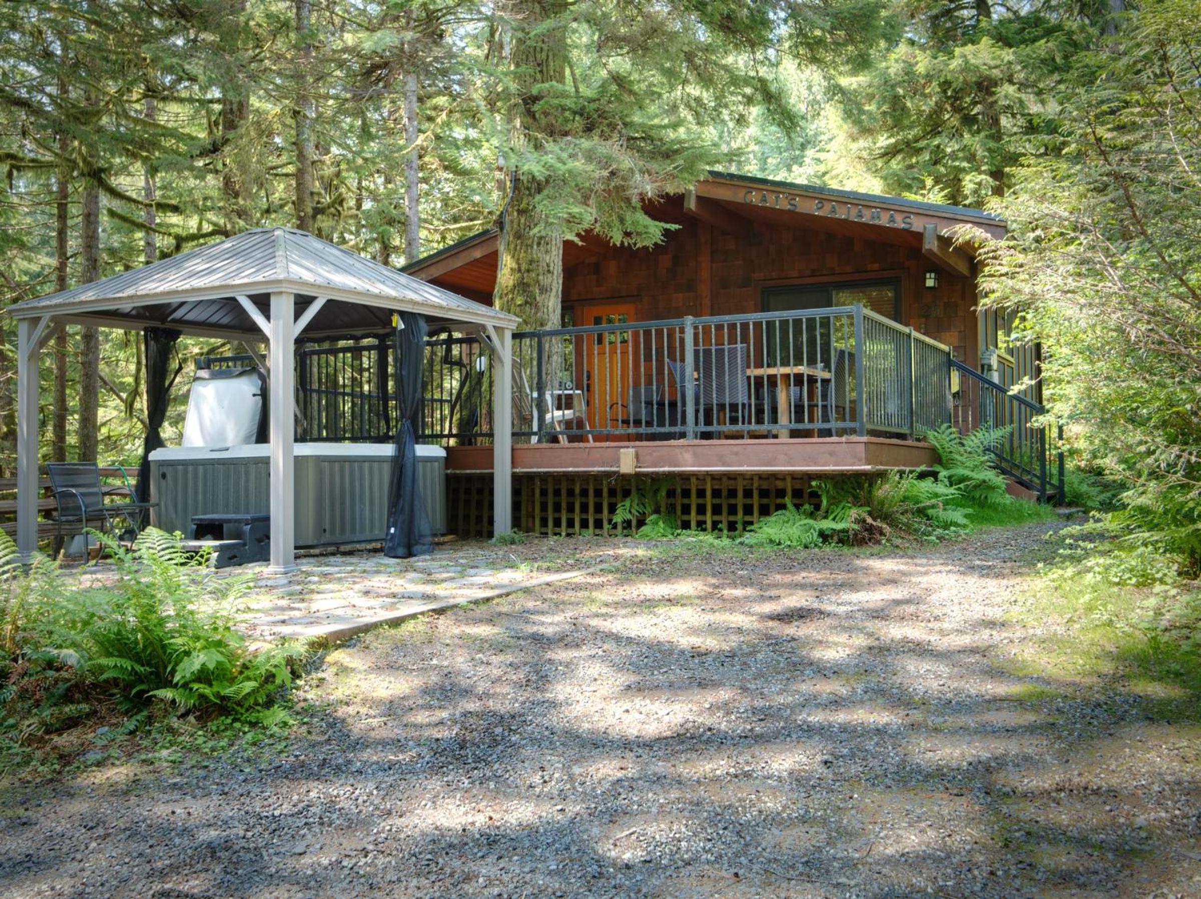 Handsome Dan's Vacation Cottage Rentals